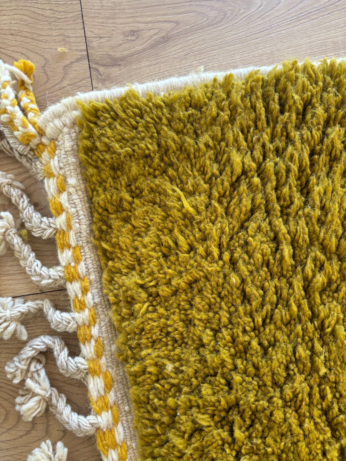 Beni Ouarain Moroccan Colorful Rug (914) 290x215cm - Crème Brûlée