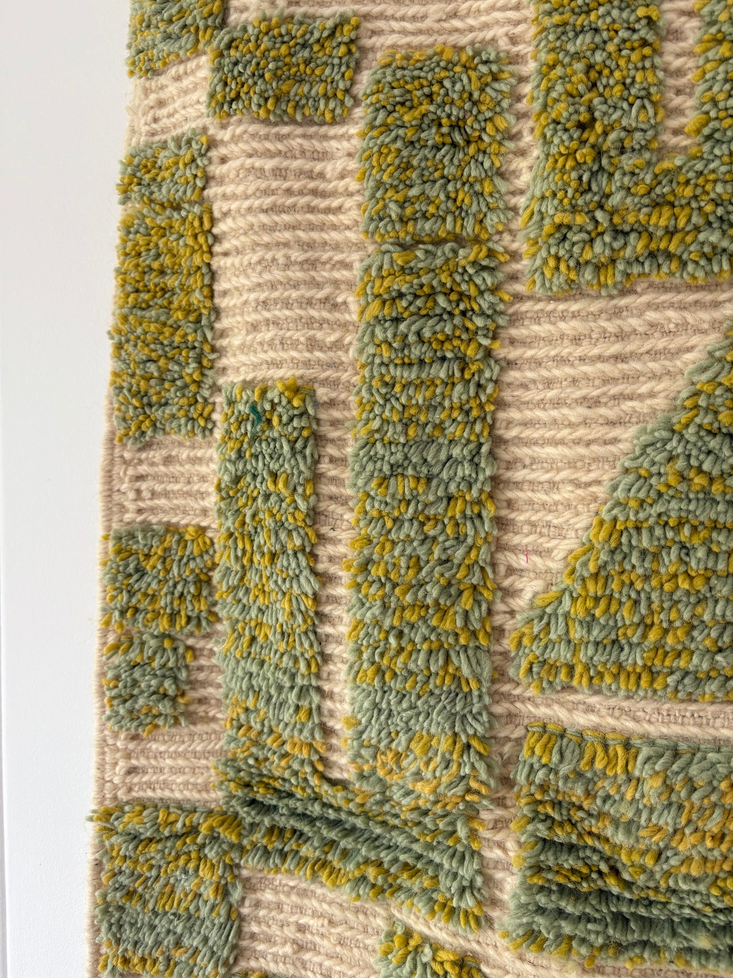 Wall Hanging Moroccan Rug (996) 147x103cm - Apple