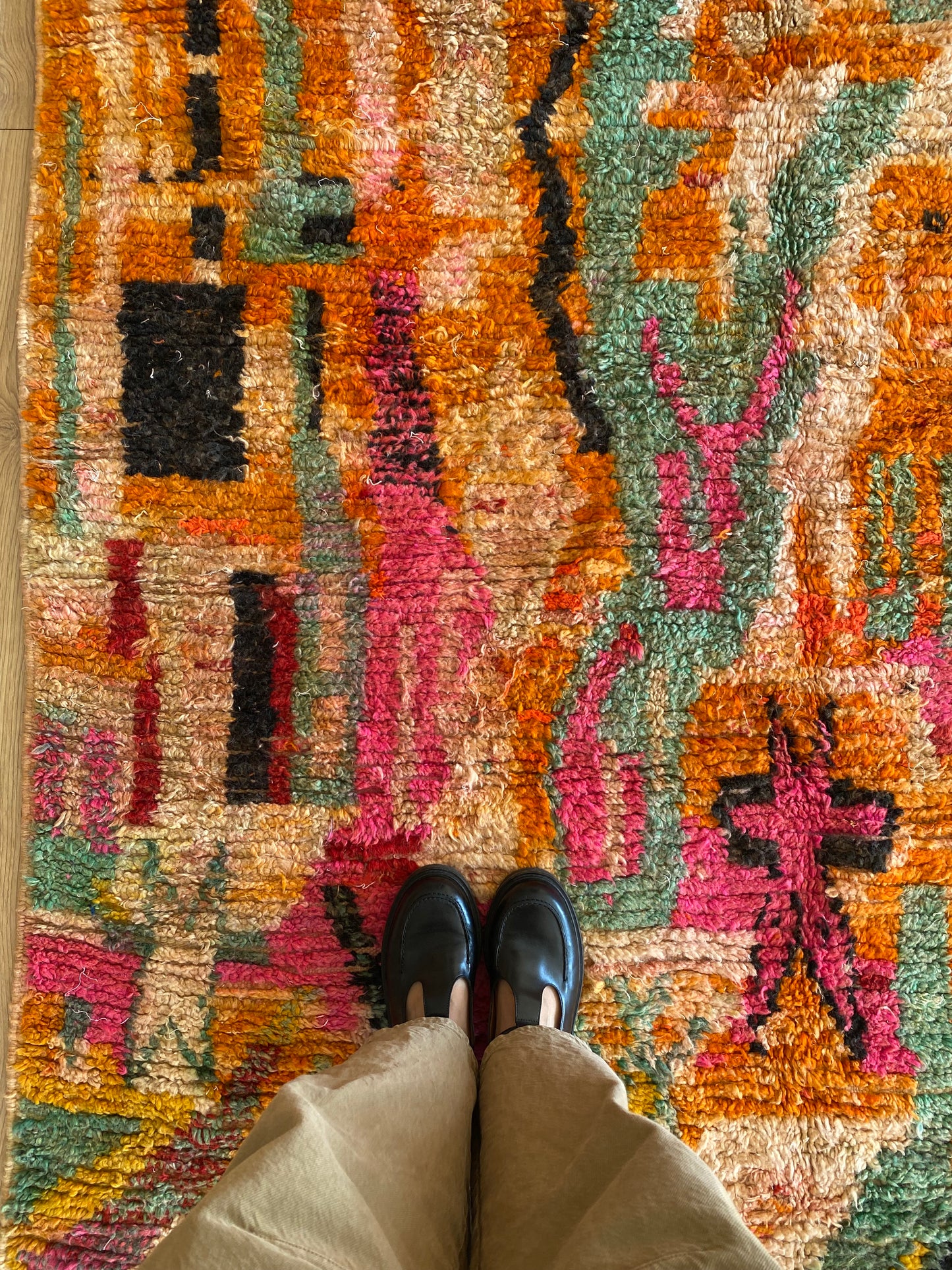 Tapis Beni Ouarain coloré (938) 260x156cm - Bubble Gum