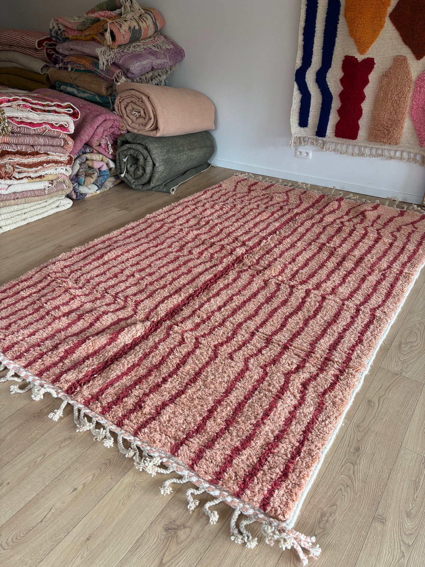 Tapis Beni Ouarain coloré (1085) 300x202cm - Roses