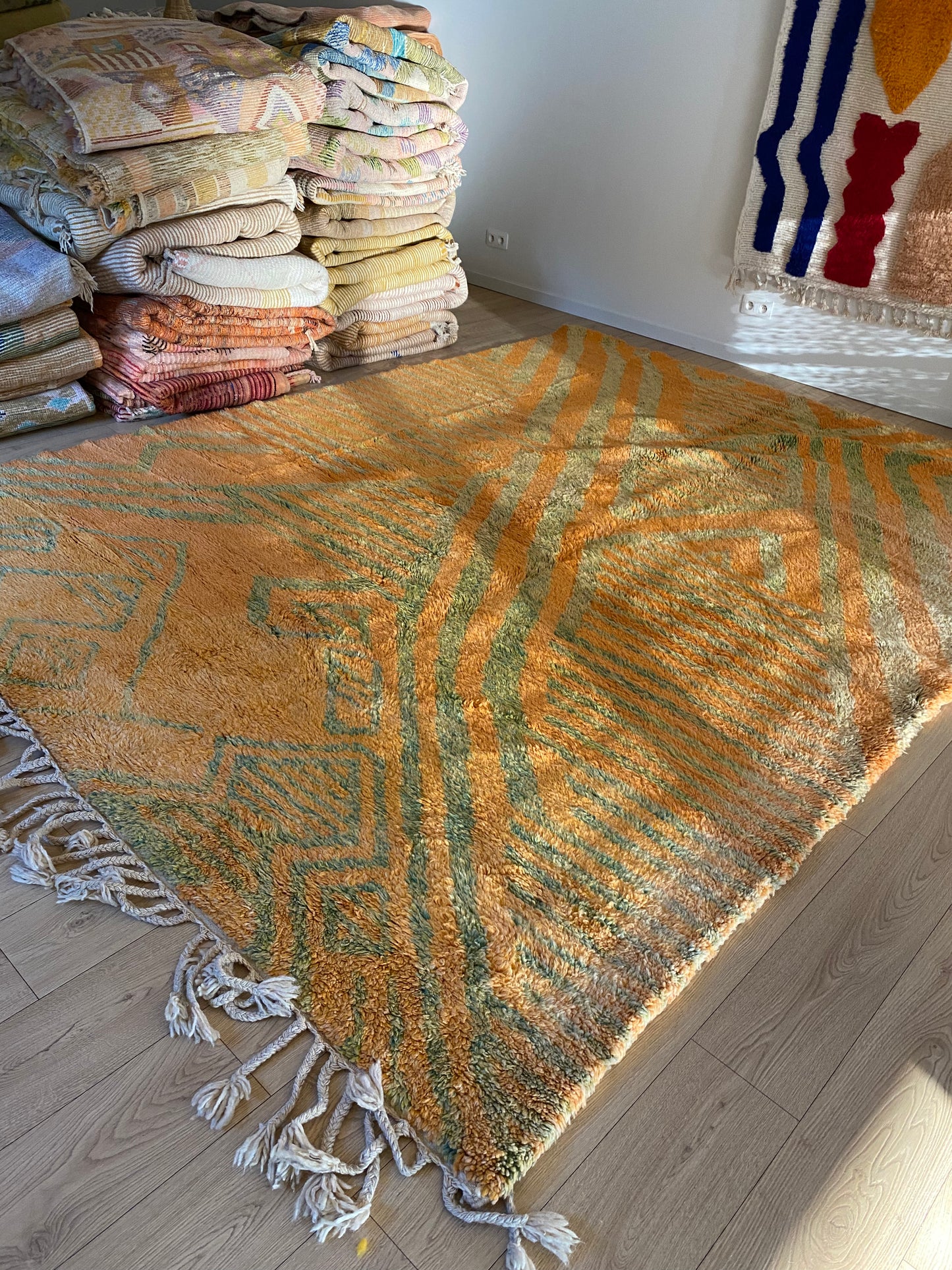 Tapis Beni Ouarain coloré (950) 354x262cm - Pistacchio & Mango