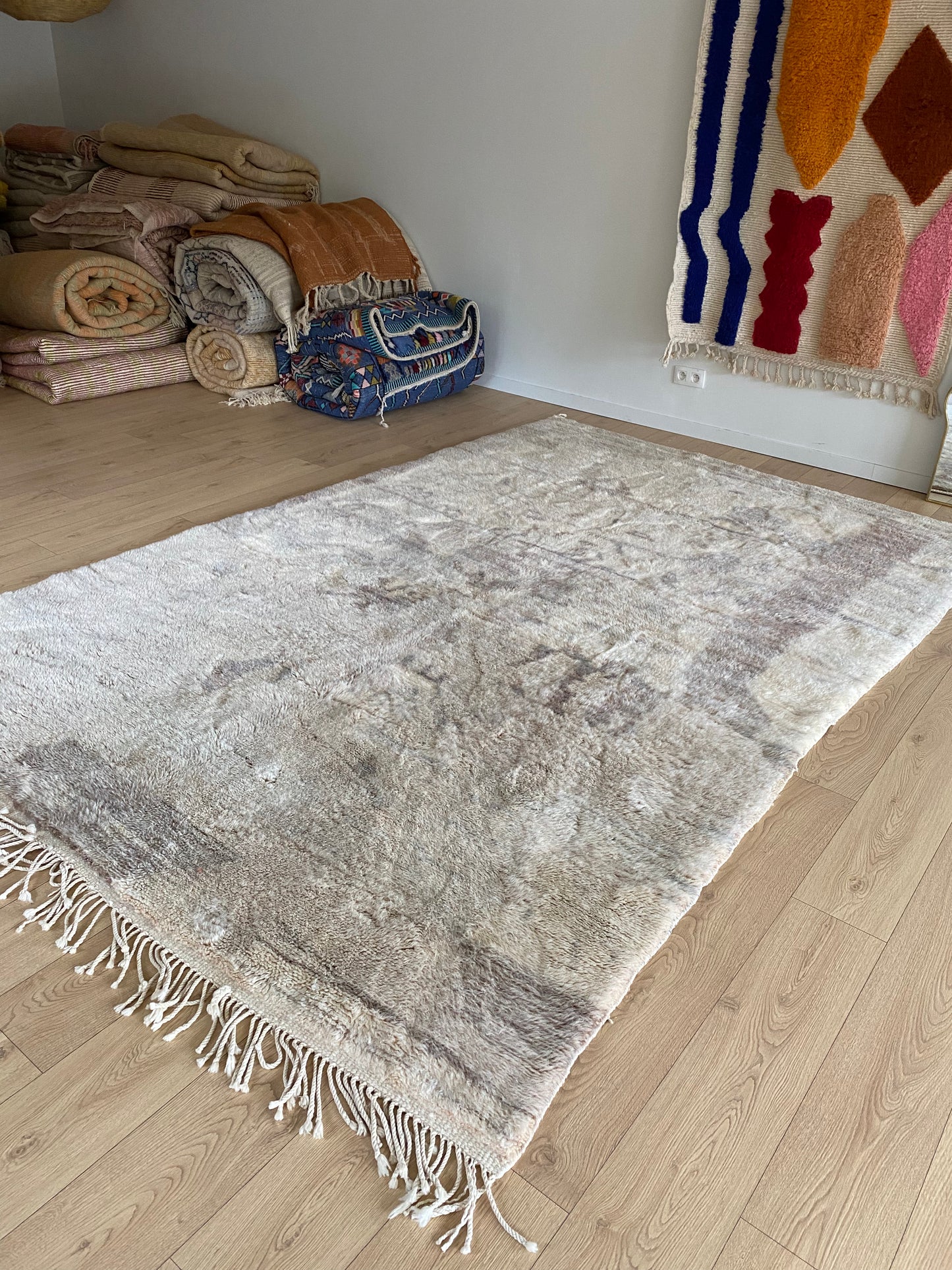 Mrirt Moroccan Rug (977) 324x212cm - Mist