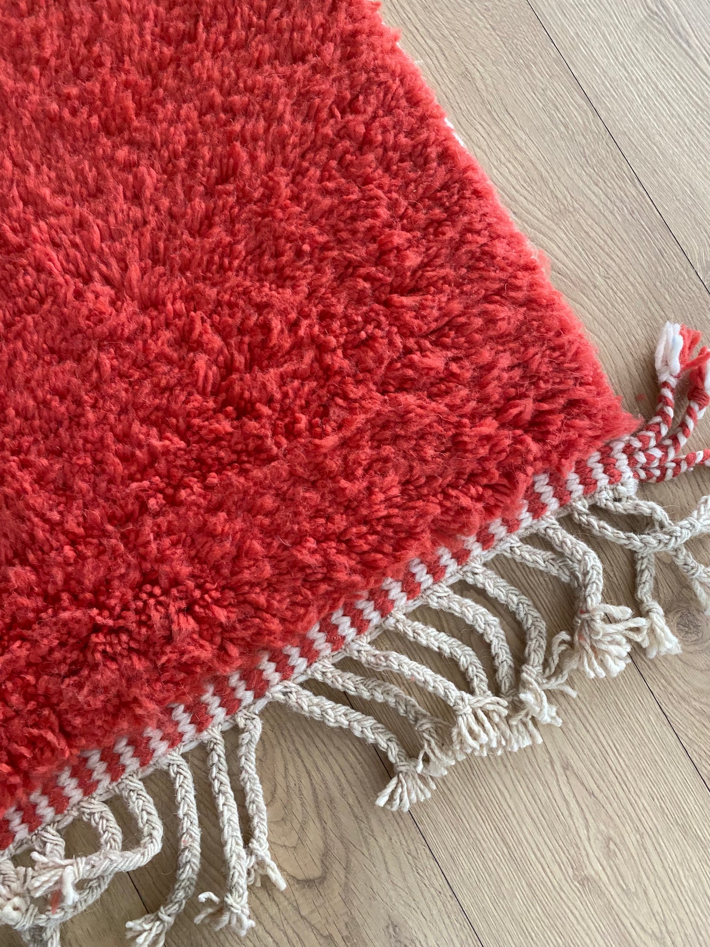 Beni Ouarain Marokkaans kleurrijk tapijt (1081) 292x203cm - Red Light