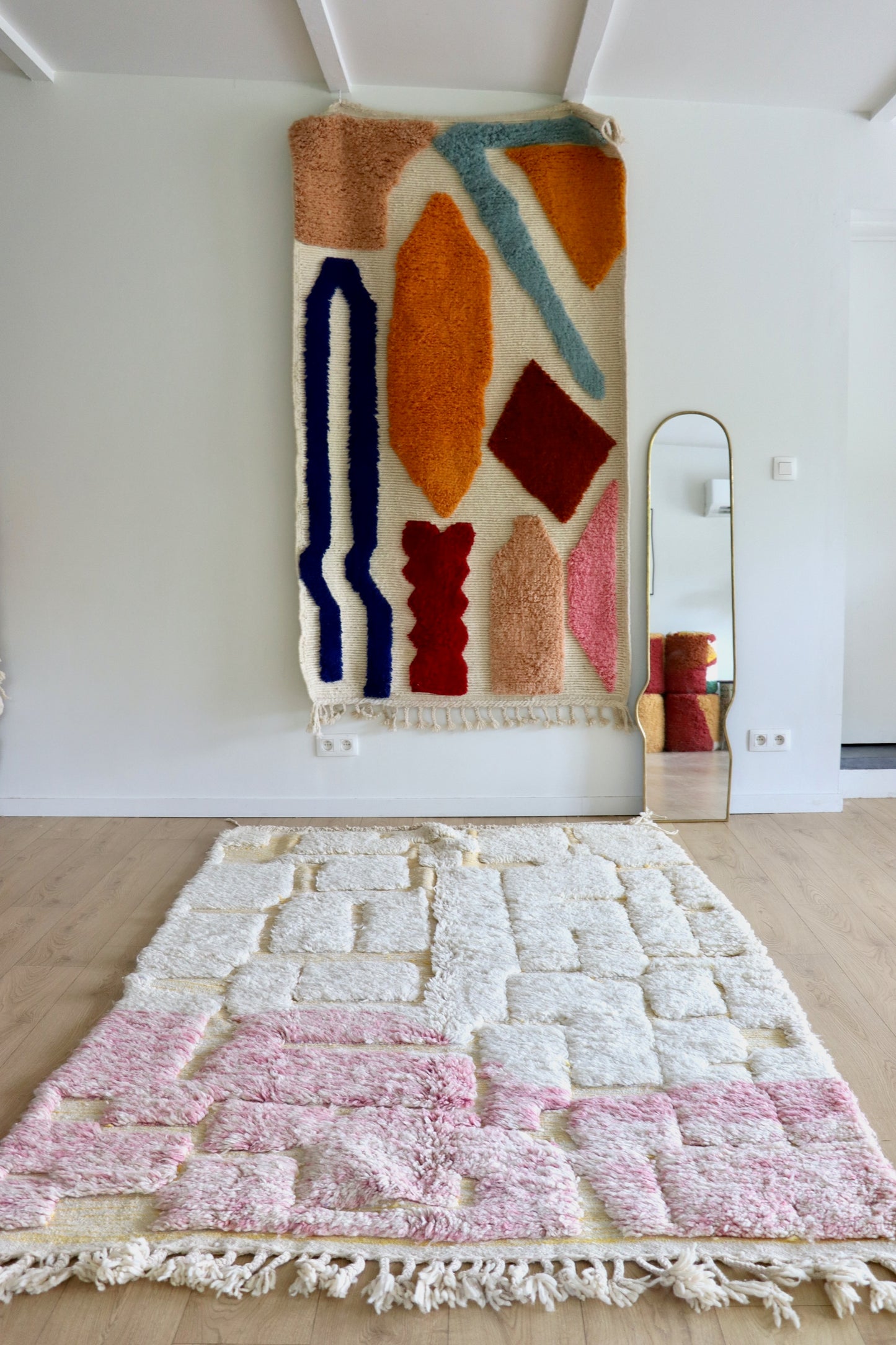Beni Ouarain Moroccan Colorful Rug (1216) 247x156cm - Bubblegum