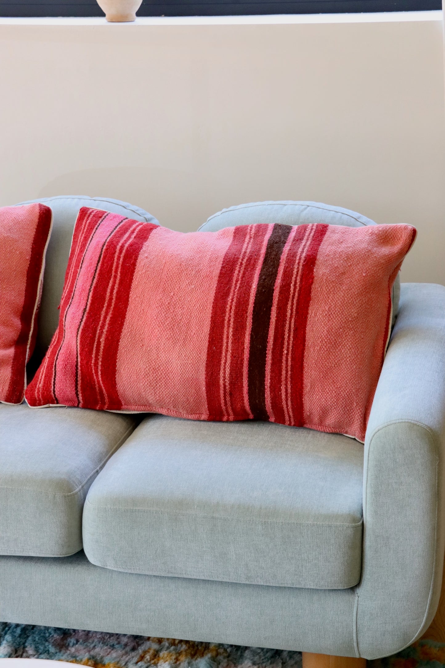 Coussin marocain en laine rose - 75x50cm