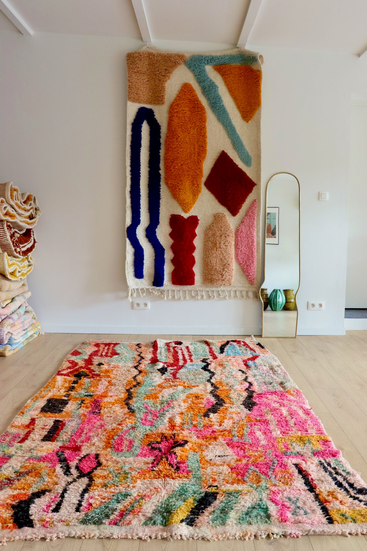 Tapis Beni Ouarain coloré (938) 260x156cm - Bubble Gum