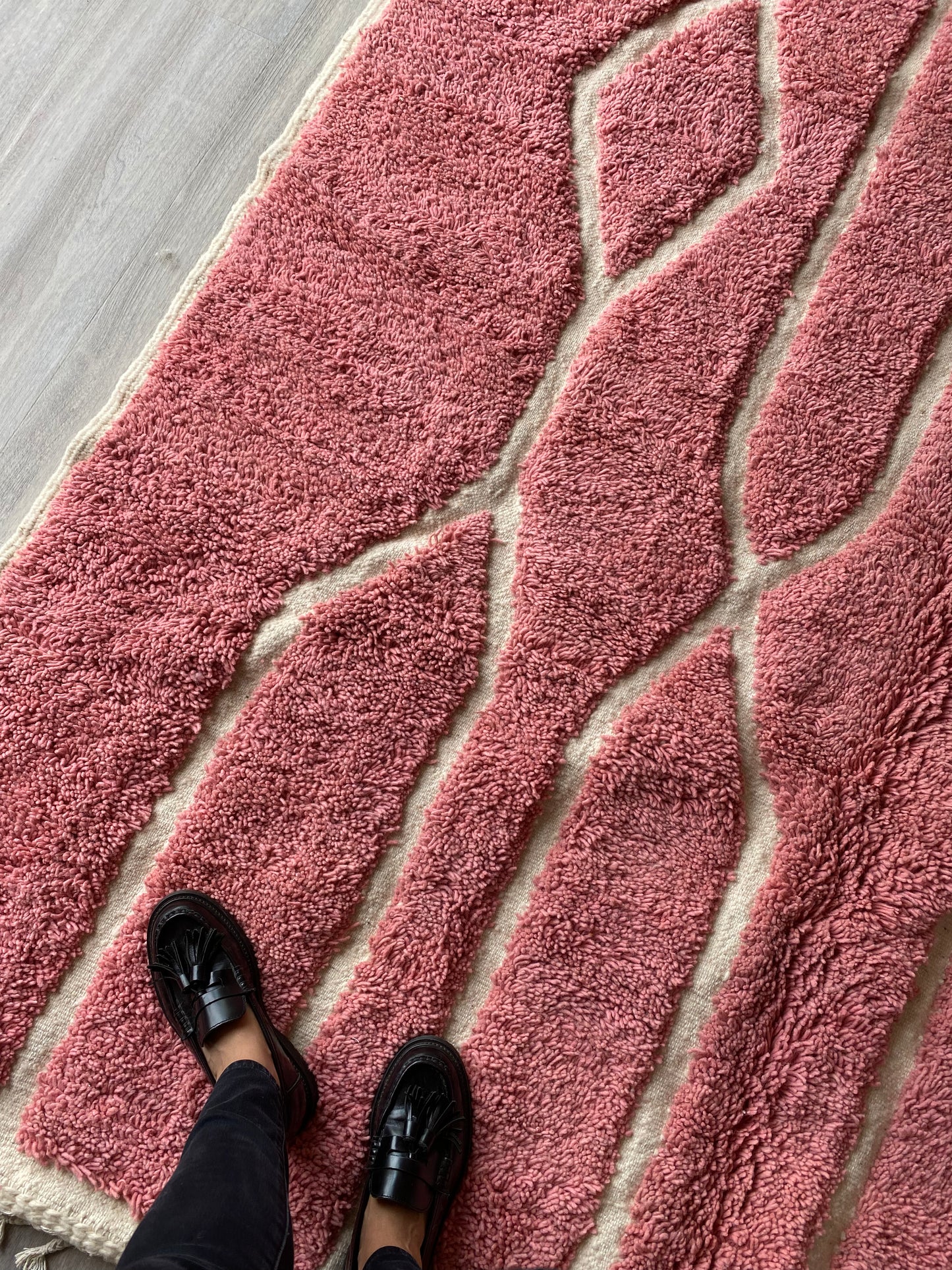 Beni Ouarain Moroccan Pink Rug (334) 287x199cm - Rosée du matin