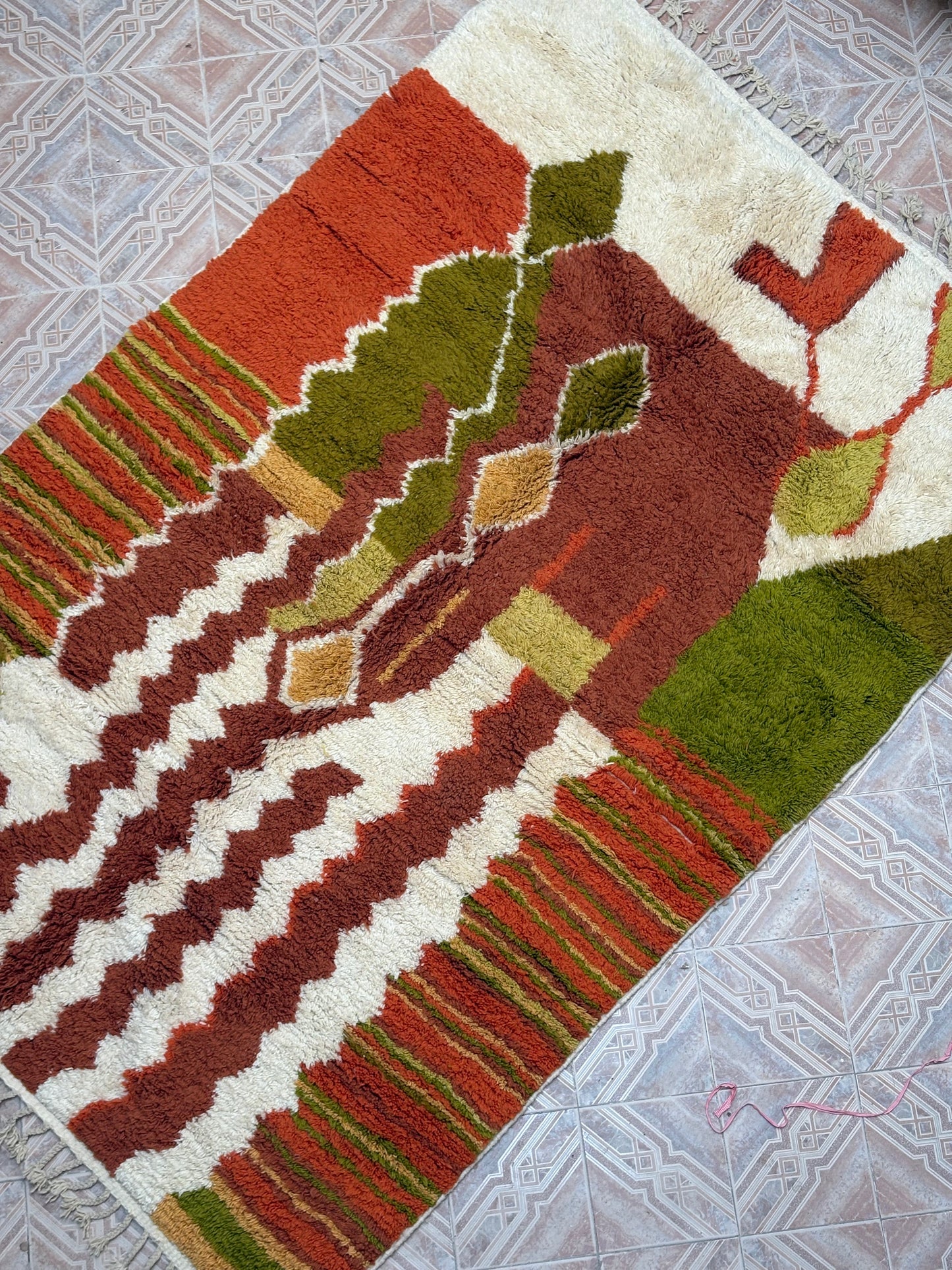 Beni Ouarain Moroccan Colorful Rug (968) 305x210 - The 70's