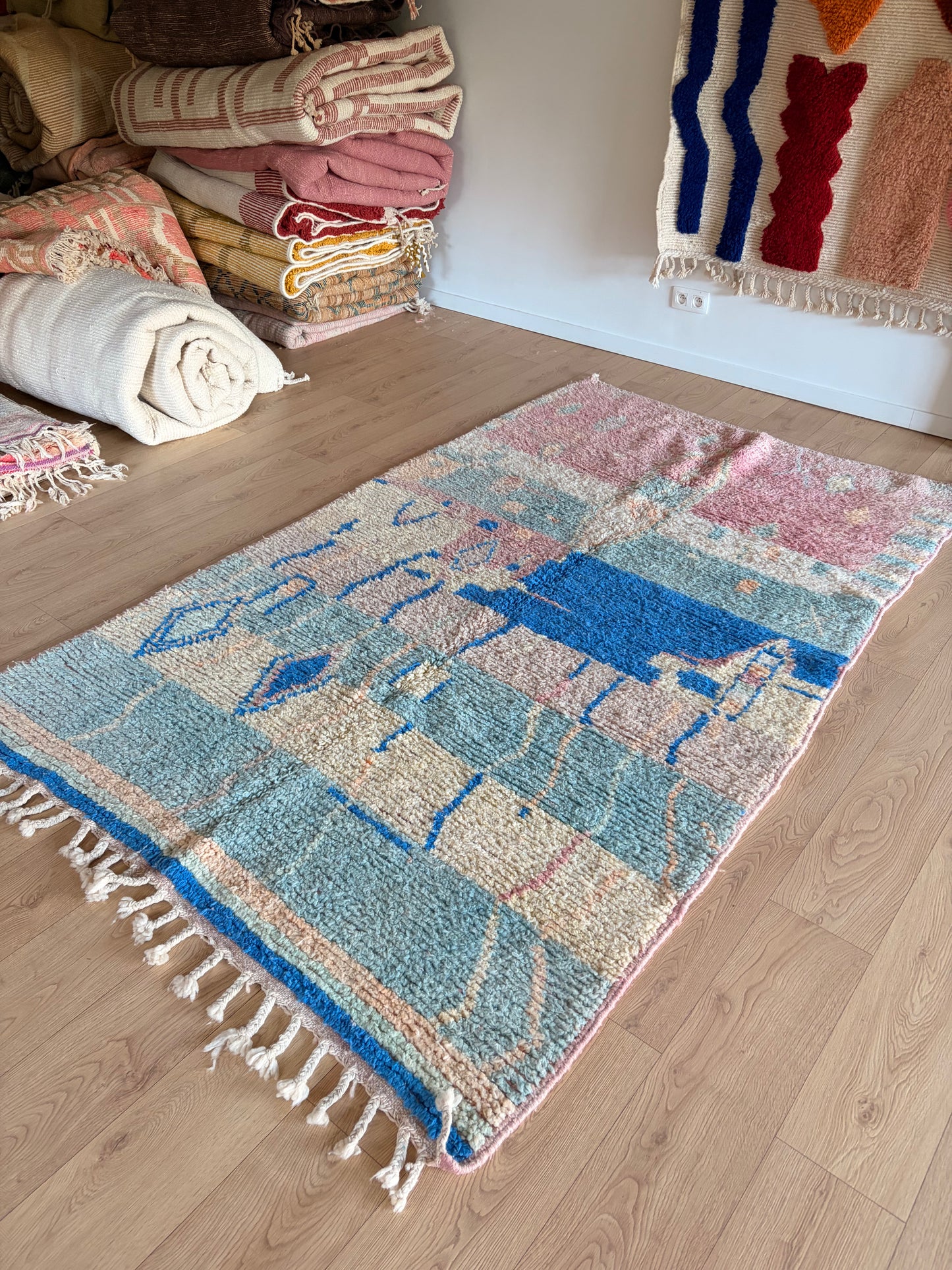 Tapis Boujaad coloré (1272) 256x153 - Theo