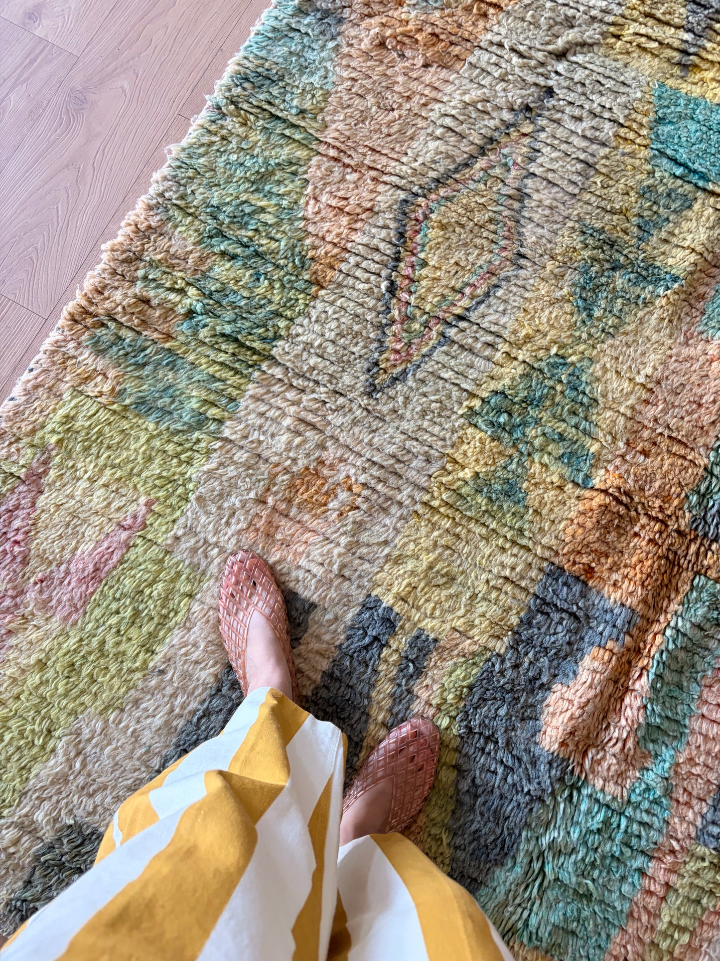 Tapis Boujaad coloré (1277) 306x190 - Basil Smash