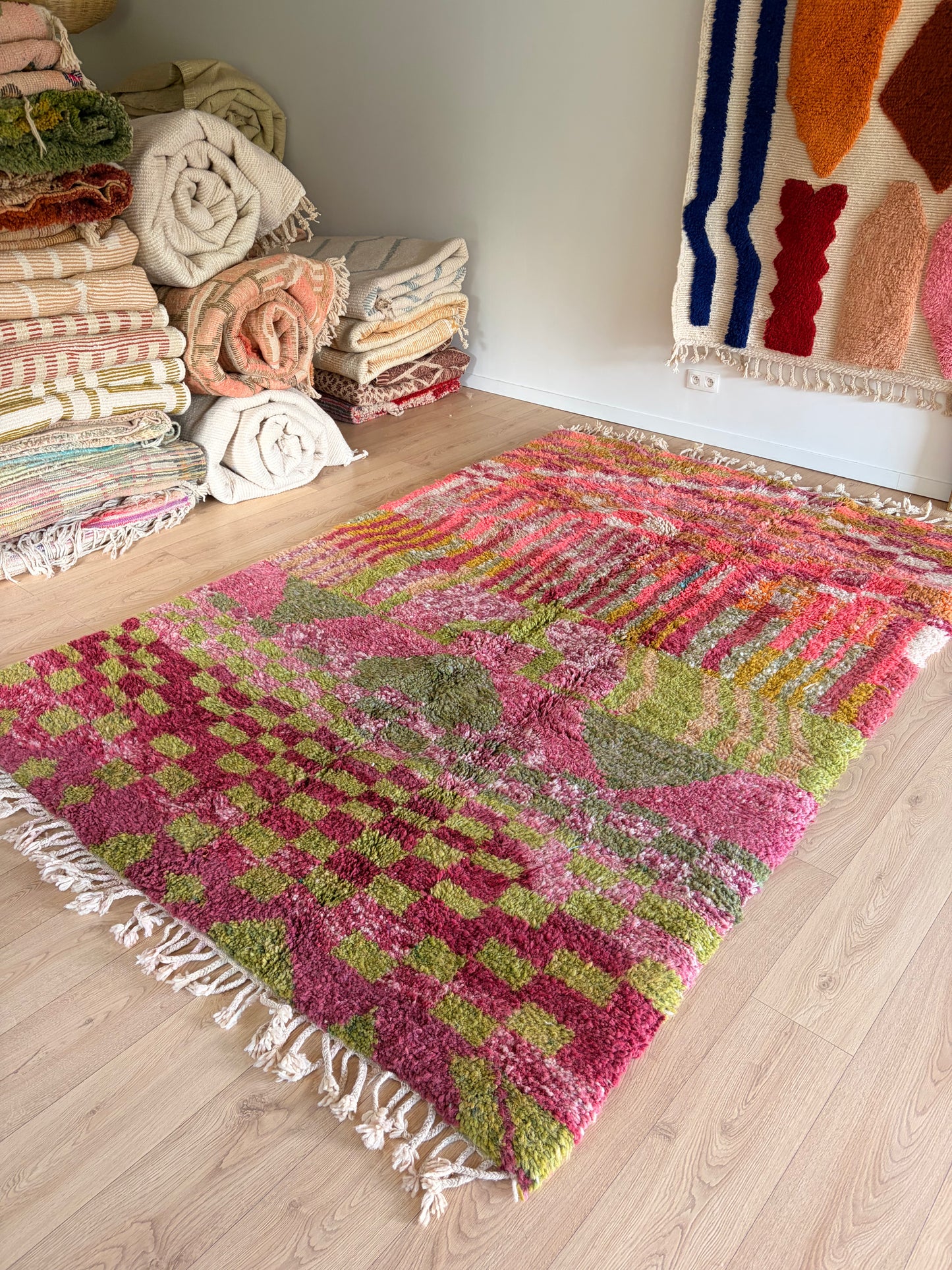 Tapis Beni Ouarain coloré (1294) 287x196cm - Fairy Garden