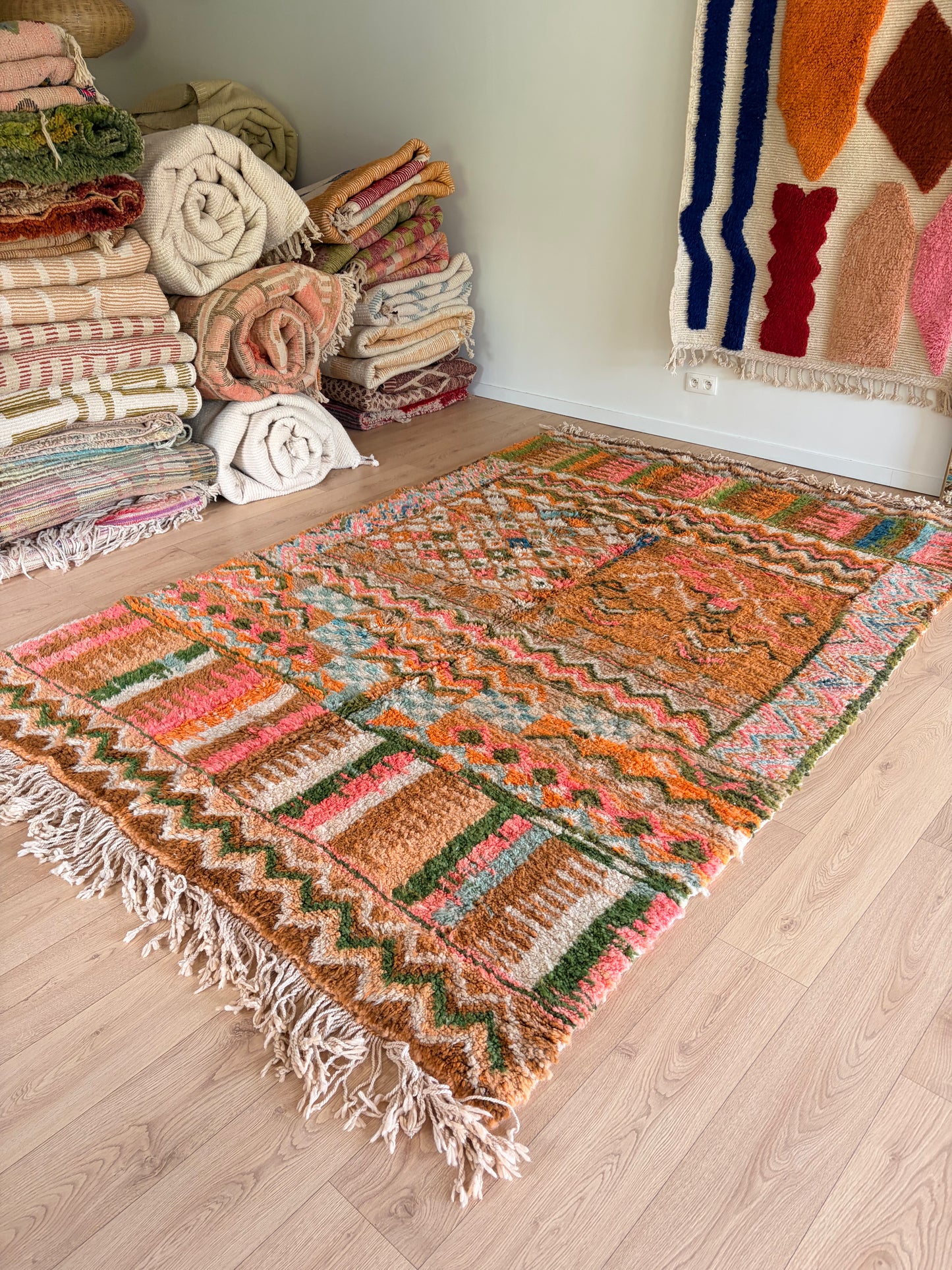 Tapis Beni Ouarain coloré (1293) 302x205cm - Flower Fields Brown