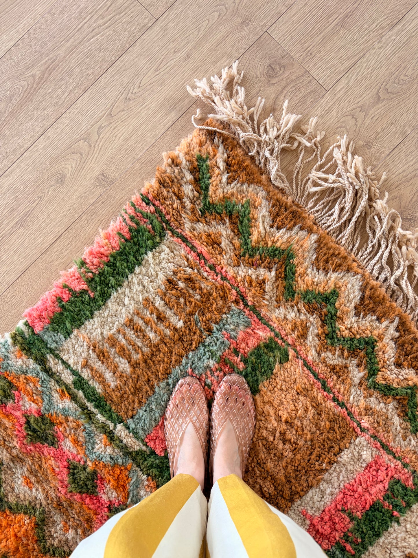 Tapis Beni Ouarain coloré (1293) 302x205cm - Flower Fields Brown