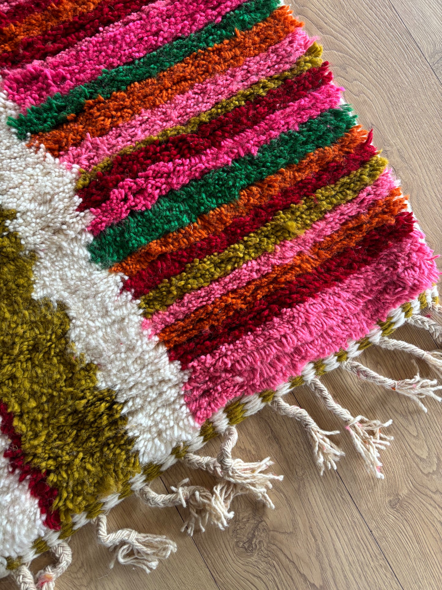 Beni Ouarain Moroccan Colorful Rug (1088) 300x206cm - Olive Green