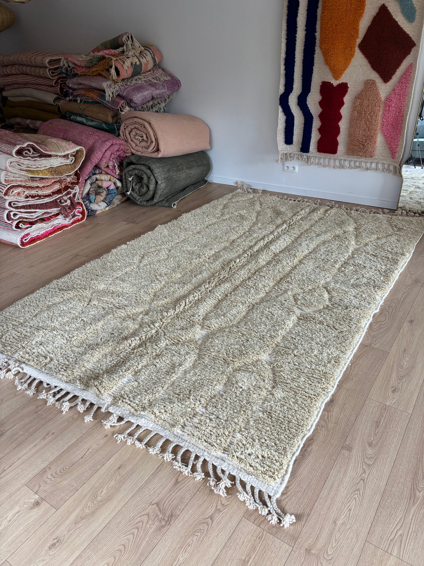 Tapis Beni Ouarain coloré (1082) 307x206cm - Buttercream