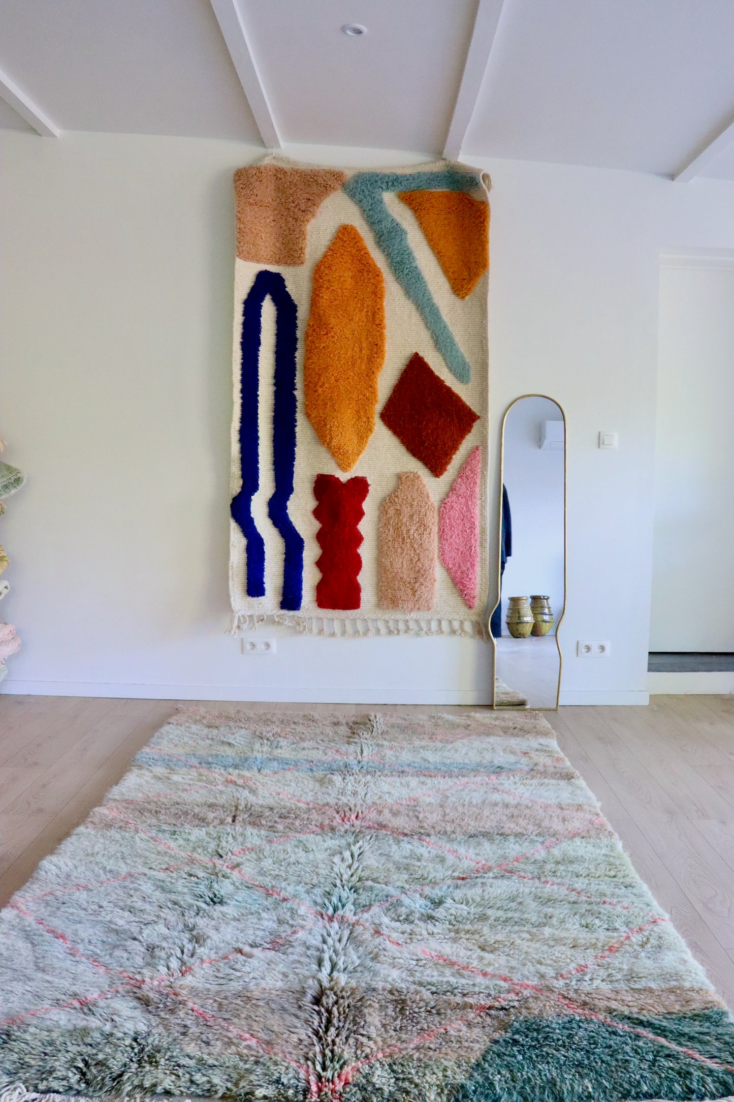 Beni Ouarain Marokkaans kleurrijk tapijt (1014) 255x172cm - Winter in the oasis