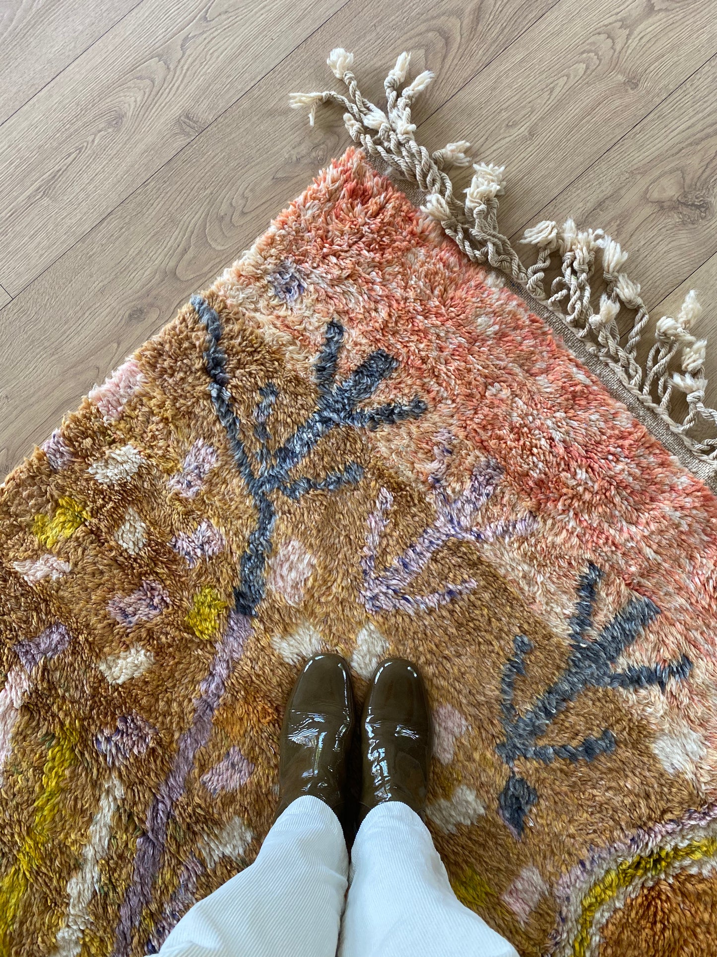 Beni Ouarain Marokkaans kleurrijk vloerkleed (987) 290x200 - Seashells