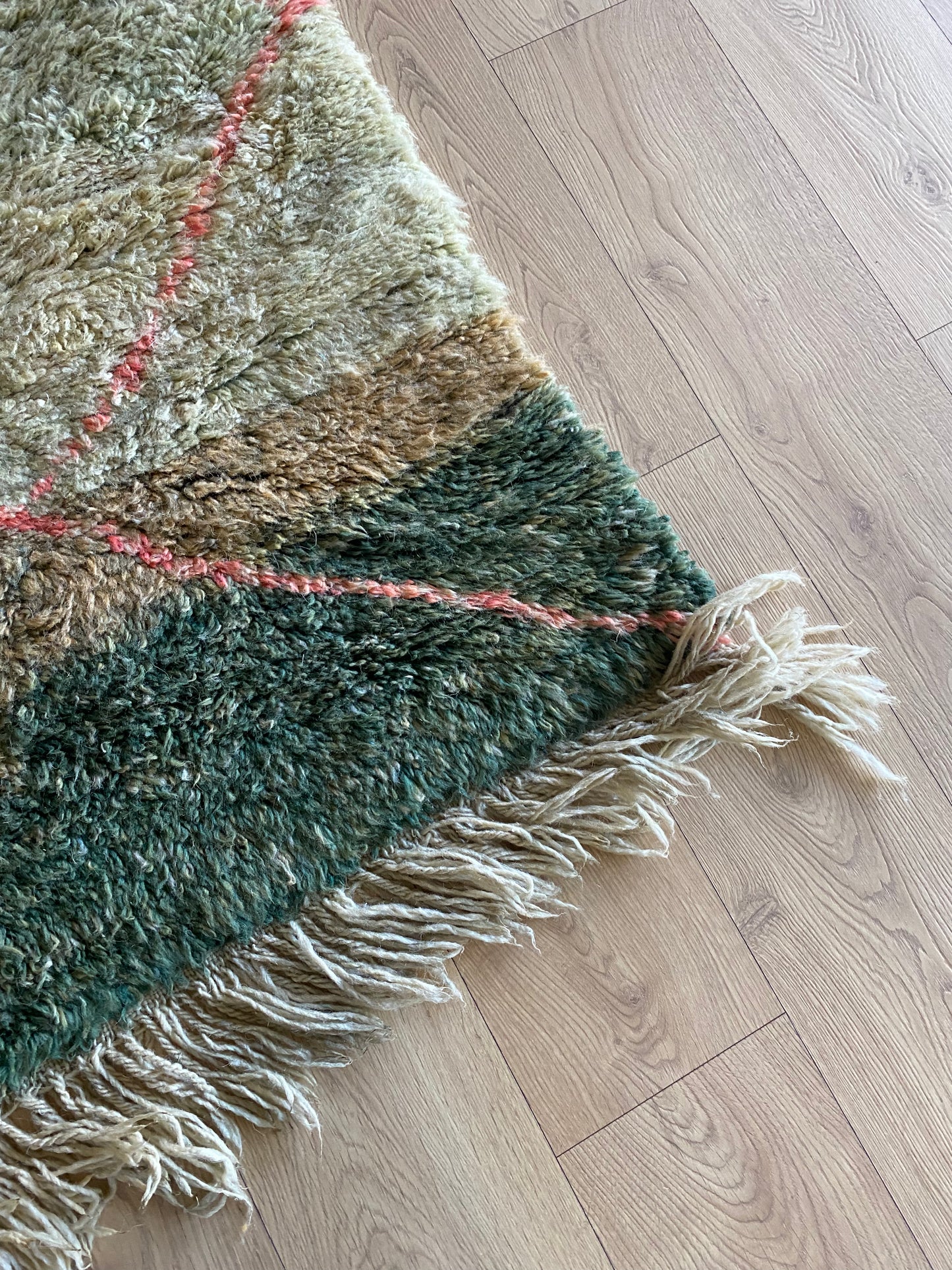 Beni Ouarain Marokkaans kleurrijk tapijt (1014) 255x172cm - Winter in the oasis