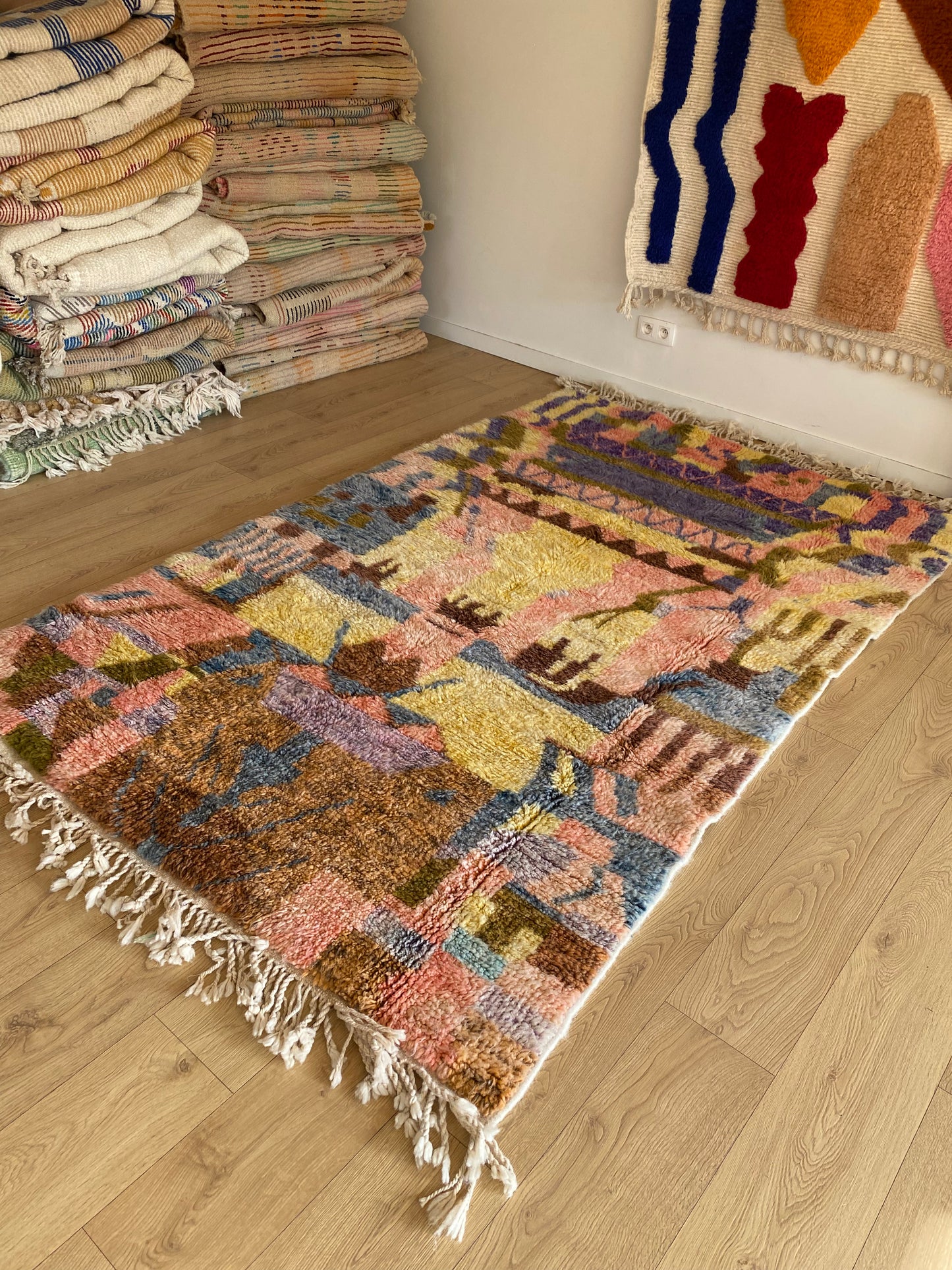 Beni Ouarain Moroccan Colorful Rug (1109) 245x160cm - Dreamcatcher