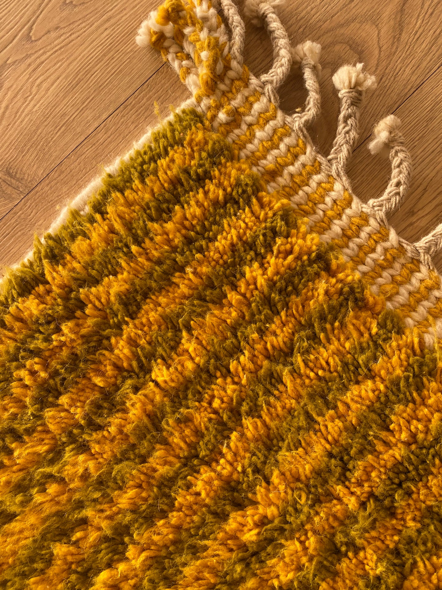 Beni Ouarain Moroccan Colorful Rug (1128) 298x204cm - Olive Oil