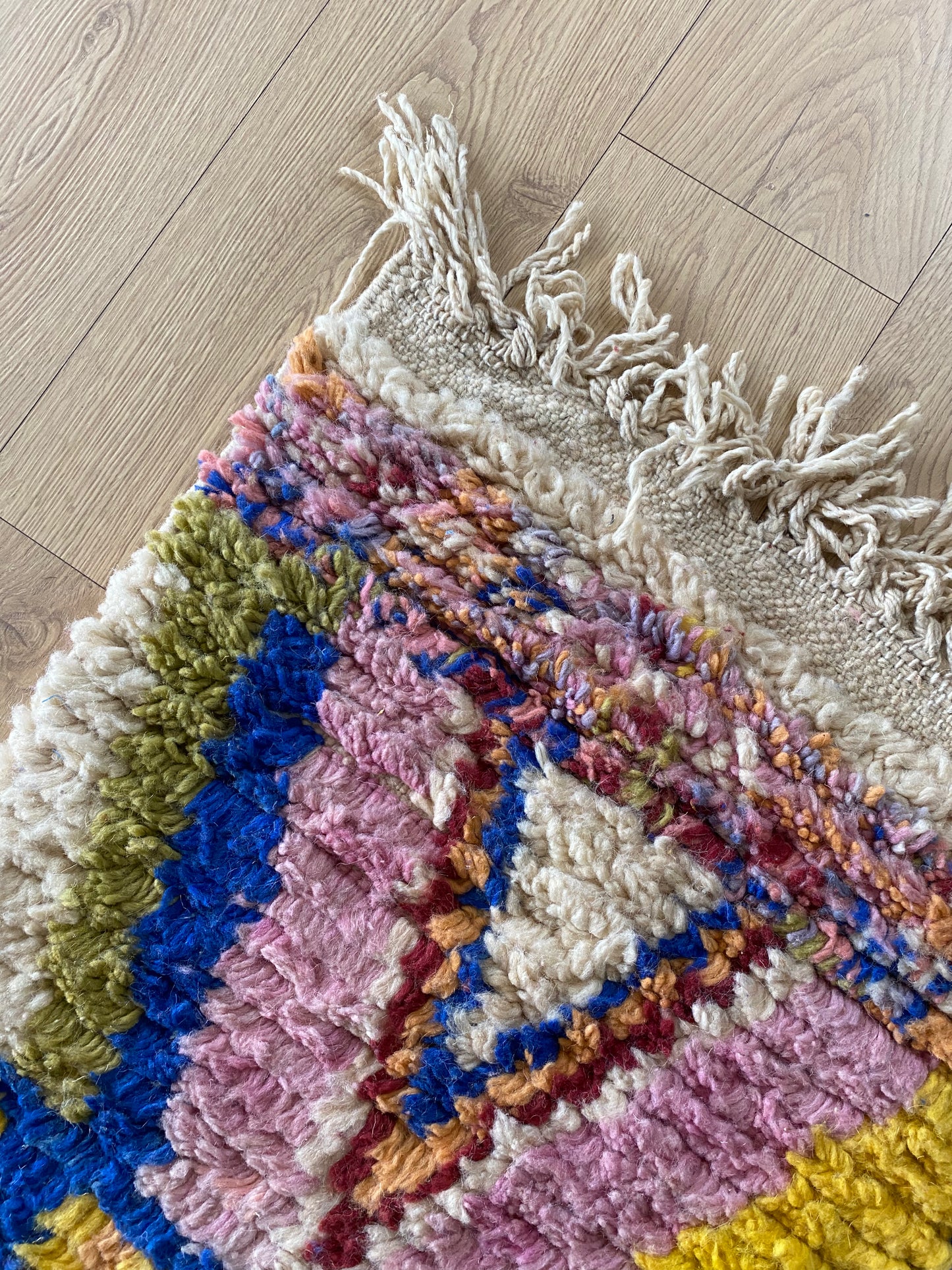 Boujaad Moroccan Colorful Rug (1172) 292x198 - Stella