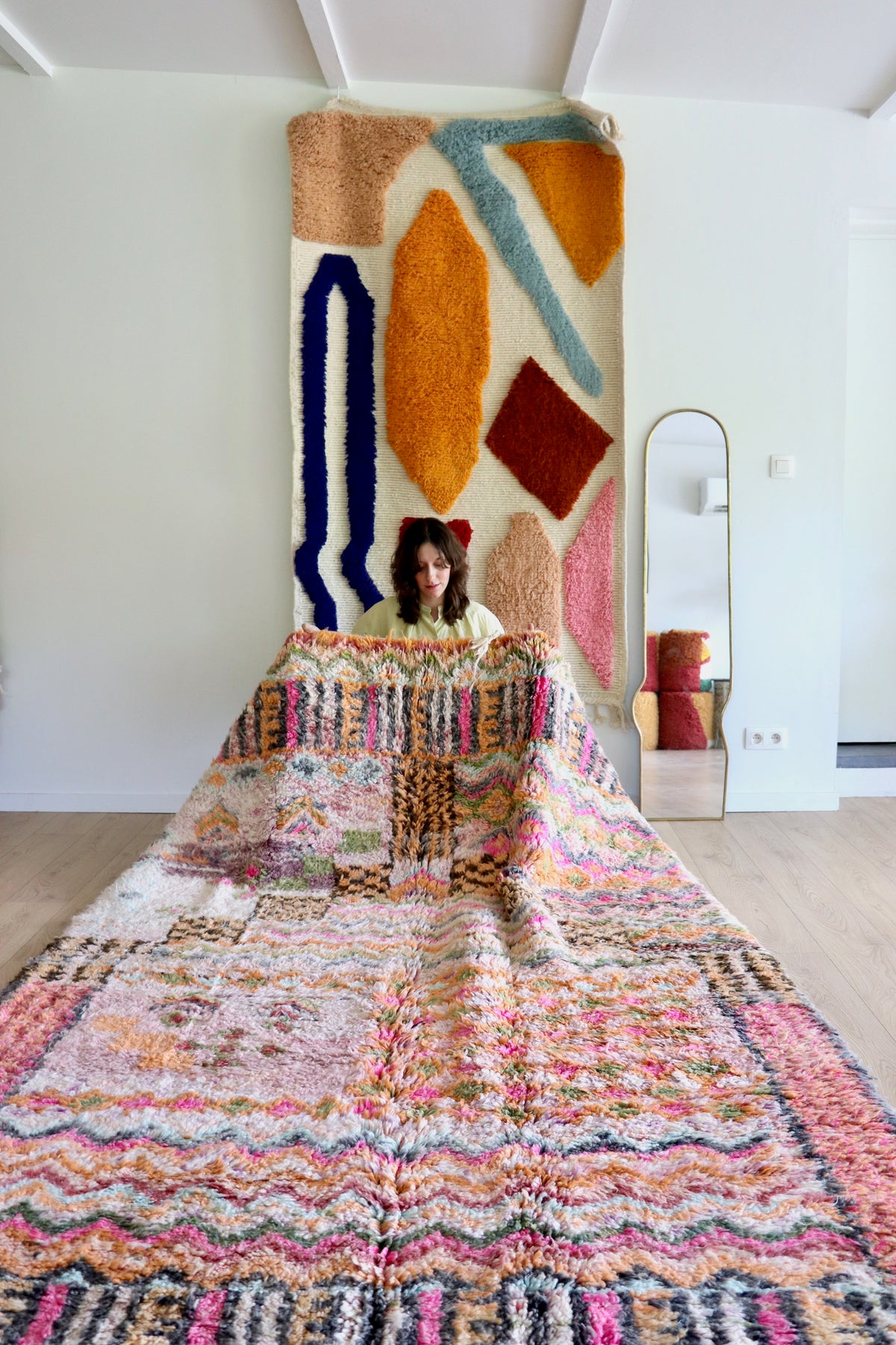 Tapis Beni Ouarain coloré (1289) 307x190cm - Flower Fields Pink