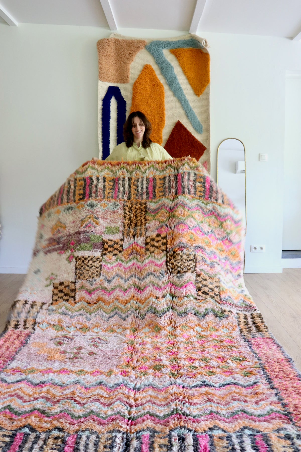 Tapis Beni Ouarain coloré (1289) 307x190cm - Flower Fields Pink