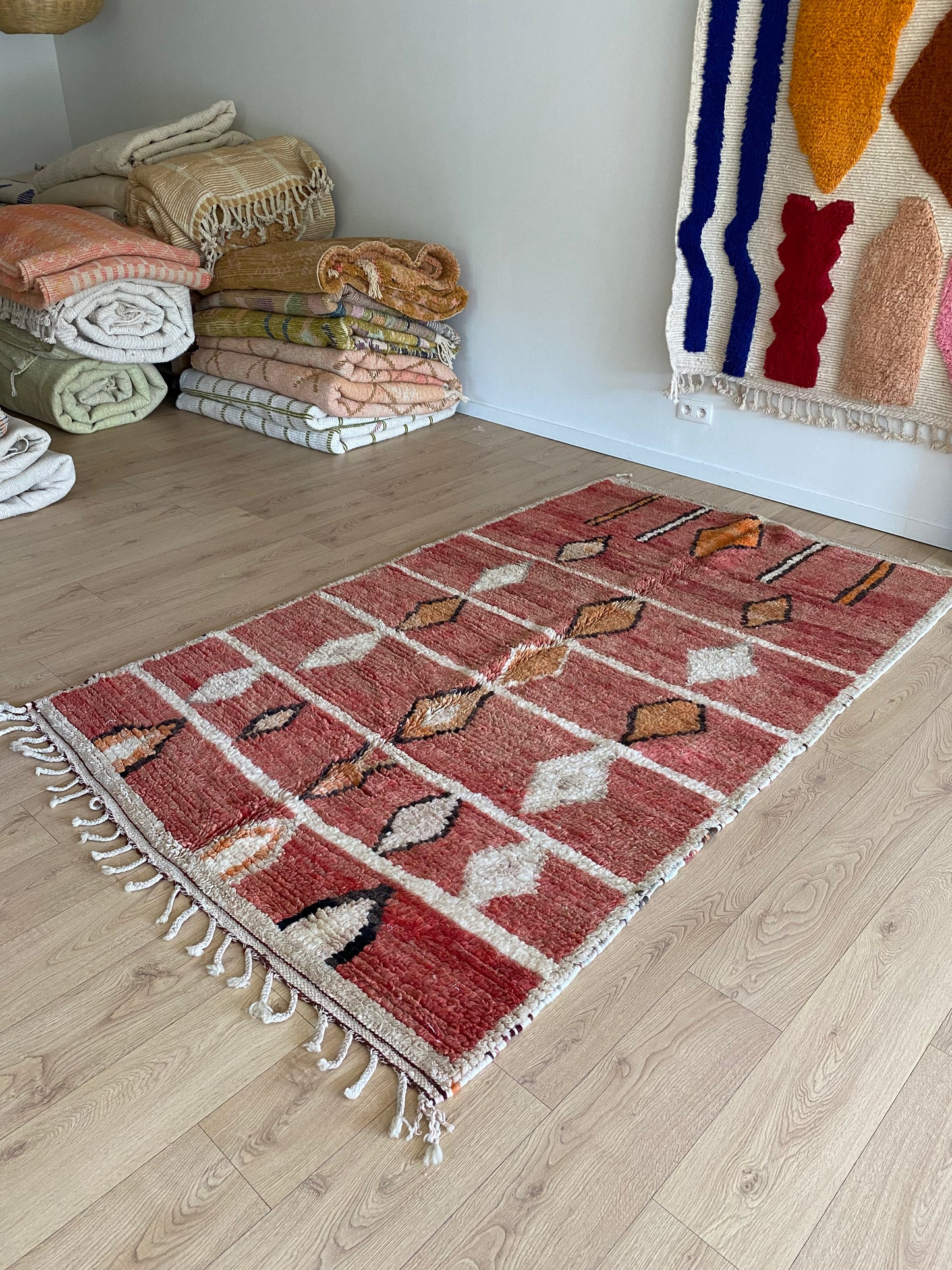 Tapis Boujaad coloré (1266) 249x149 - Terra