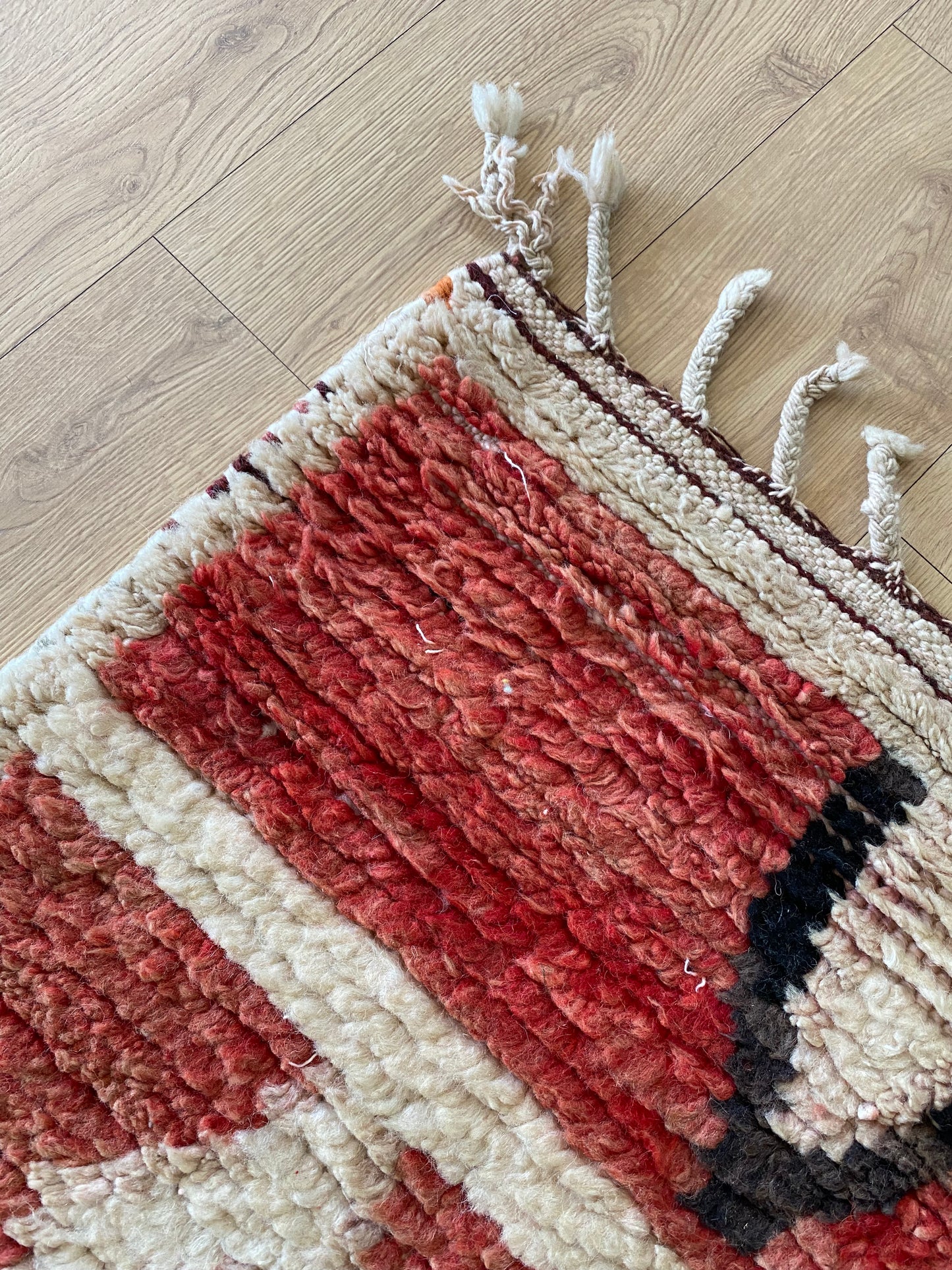 Tapis Boujaad coloré (1266) 249x149 - Terra