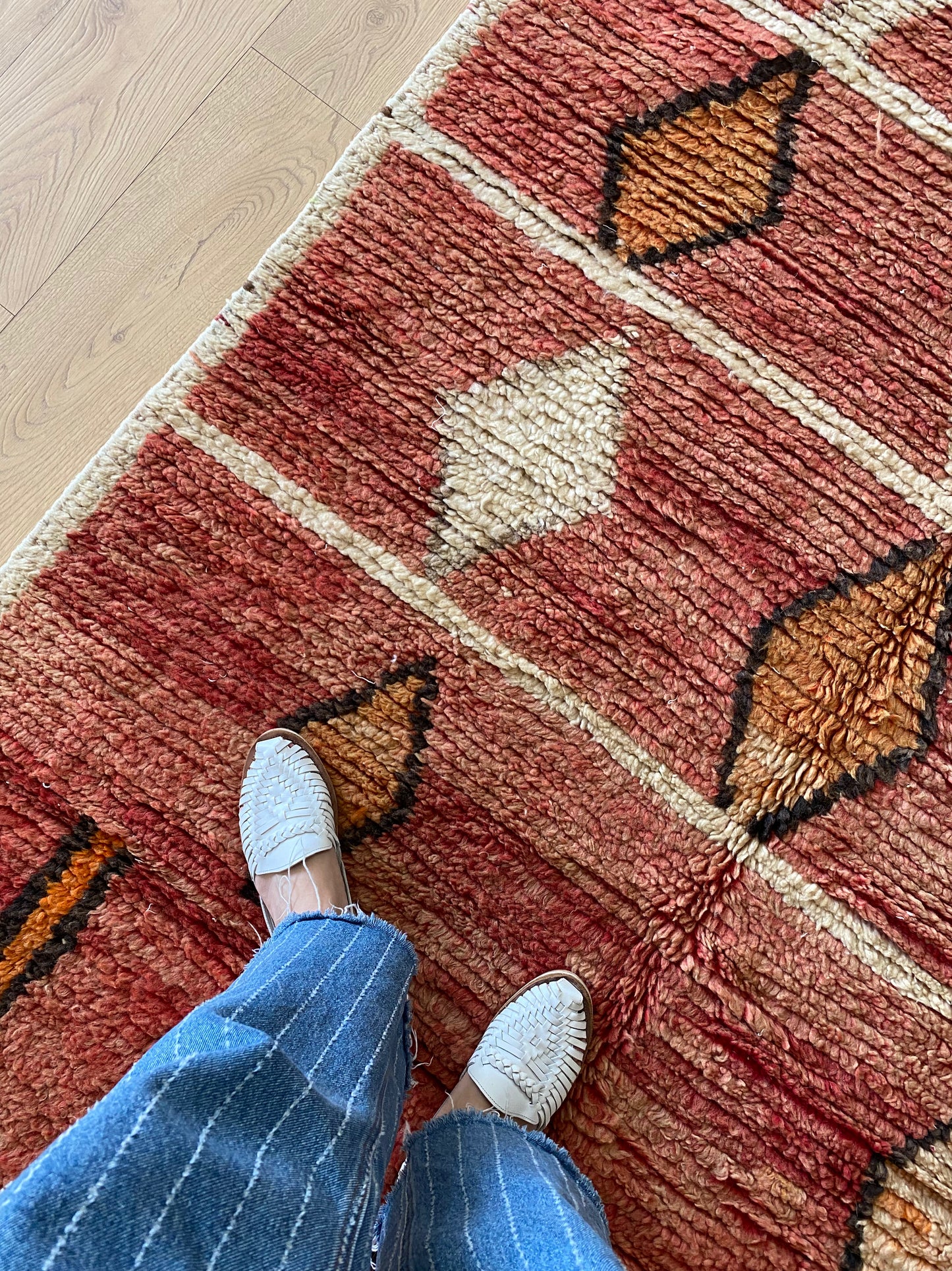Tapis Boujaad coloré (1266) 249x149 - Terra