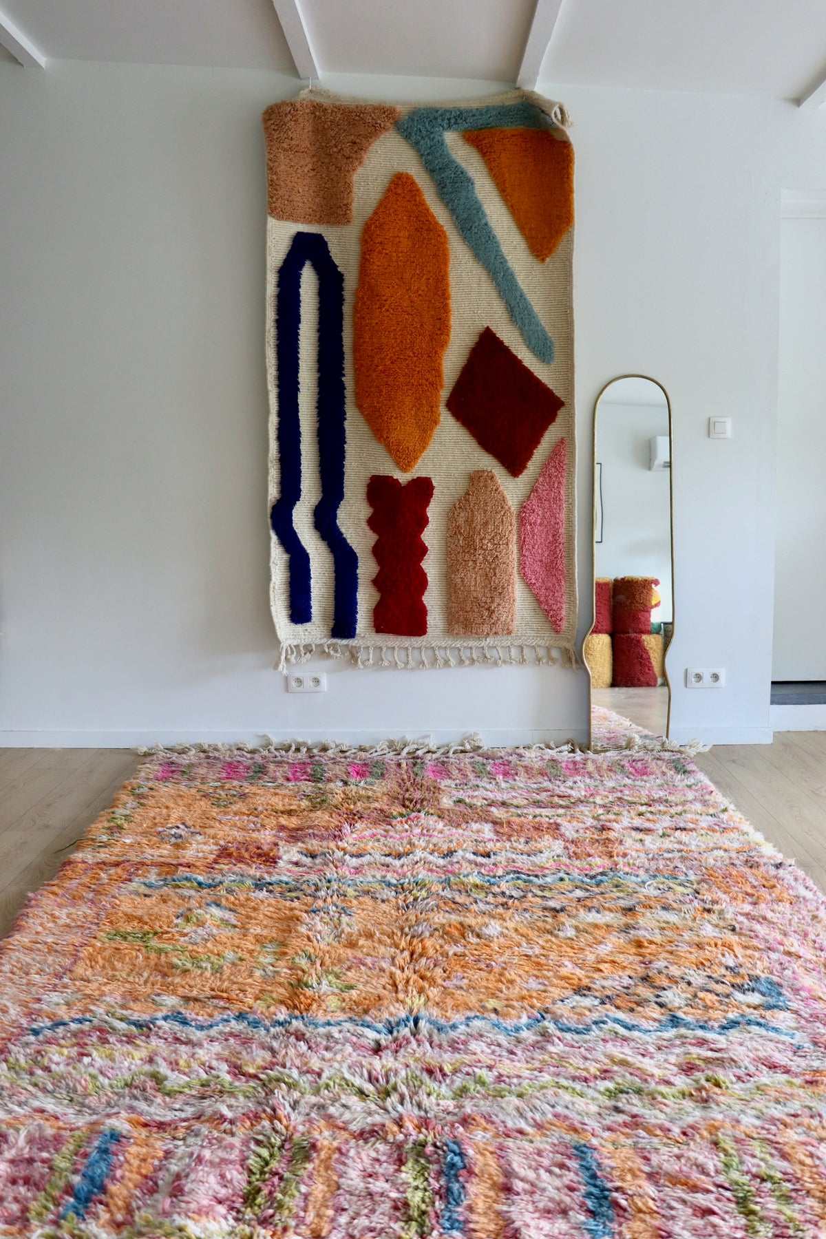 Tapis Beni Ouarain coloré (1290) 292x203cm - Flower Fields Orange
