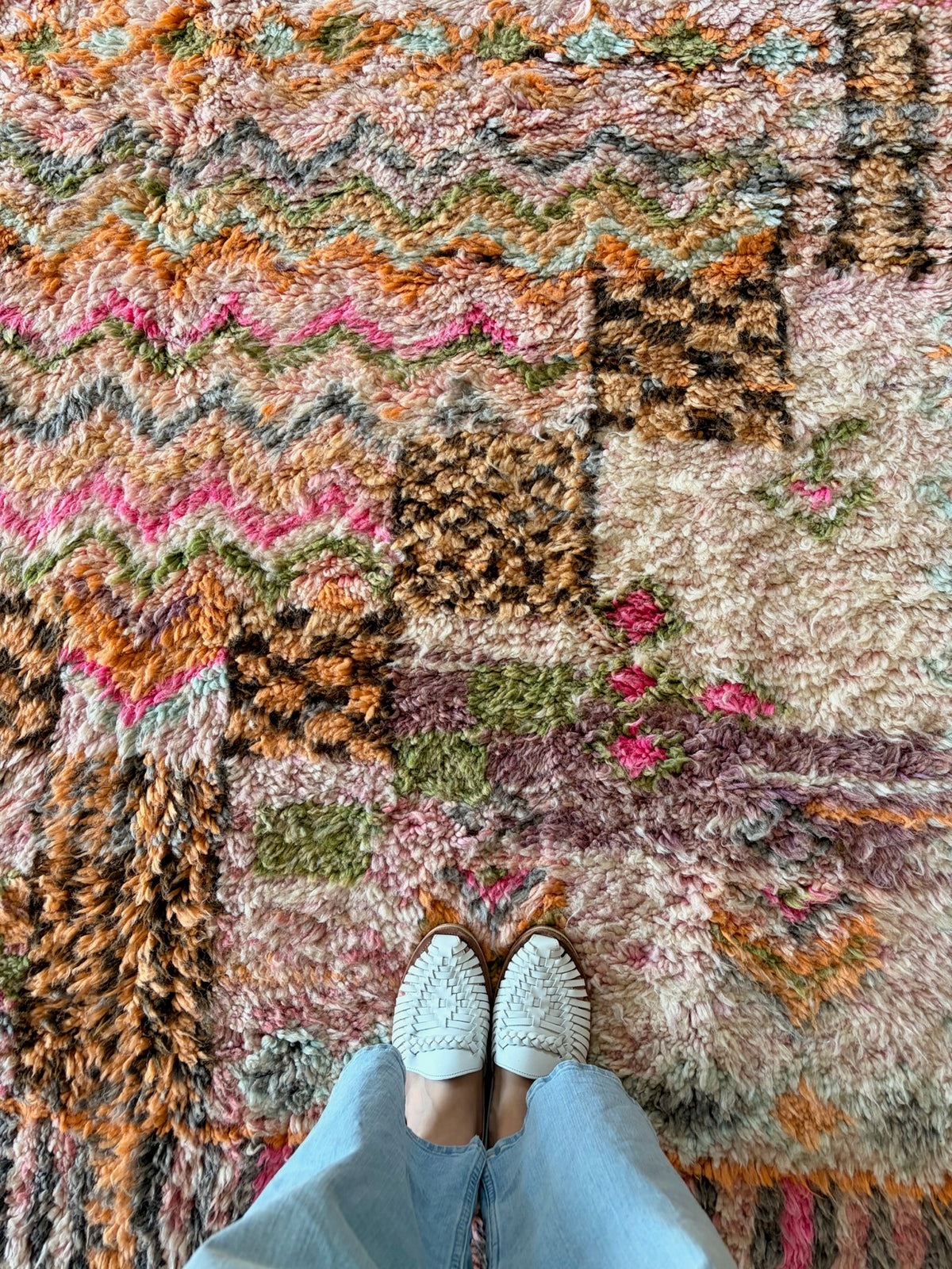 Tapis Beni Ouarain coloré (1289) 307x190cm - Flower Fields Pink
