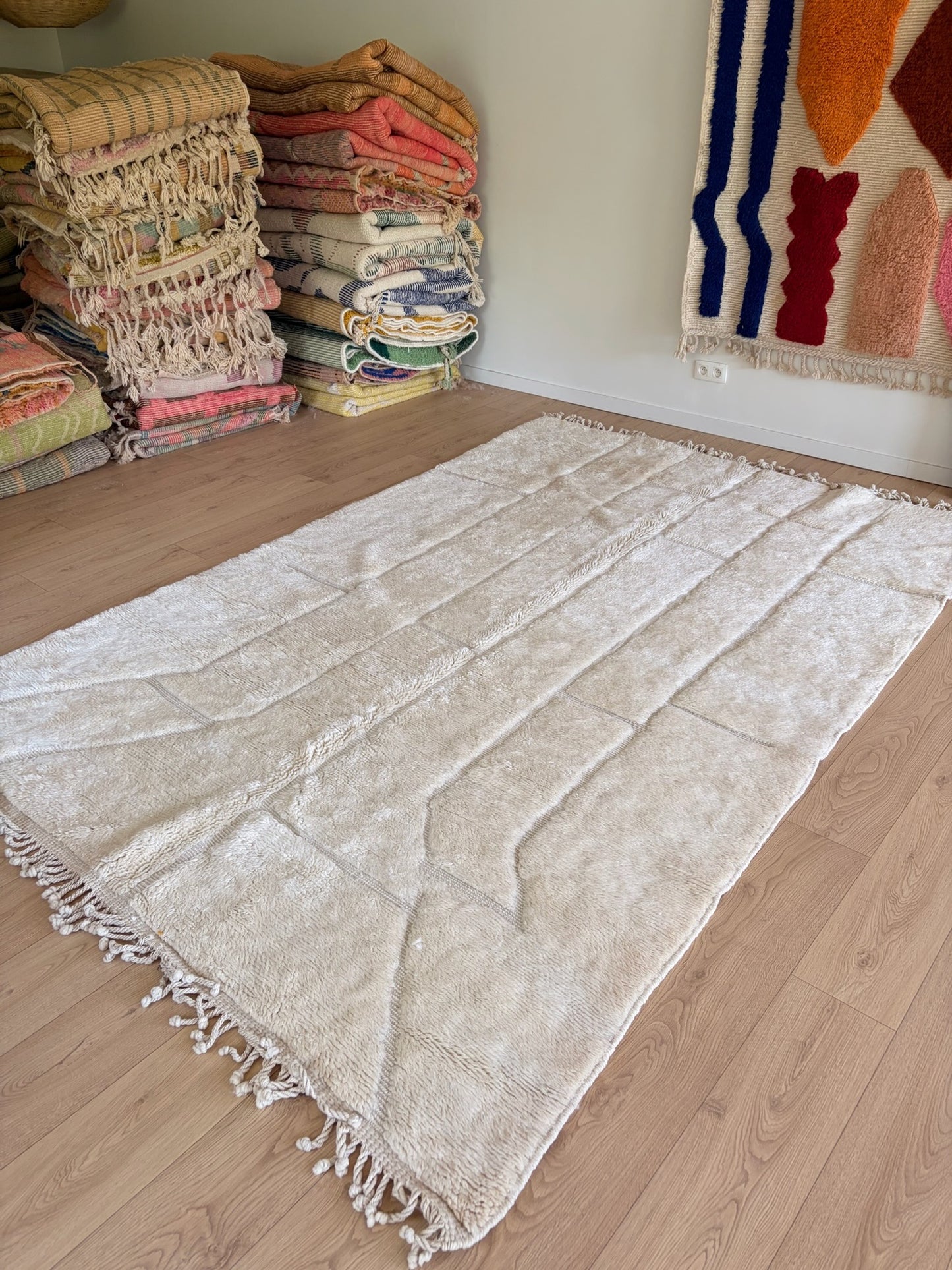 Mrirt Moroccan Rug (1232) 306x199cm - Light