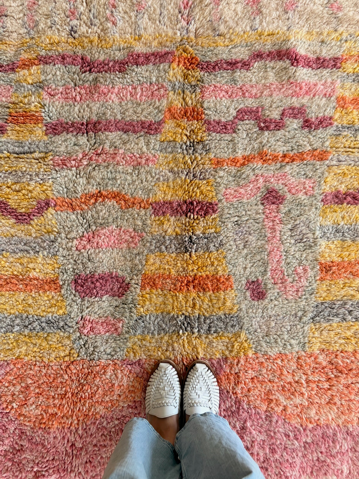 Tapis Beni Ouarain coloré (1249) 256x158cm - Pyramids at Sunrise
