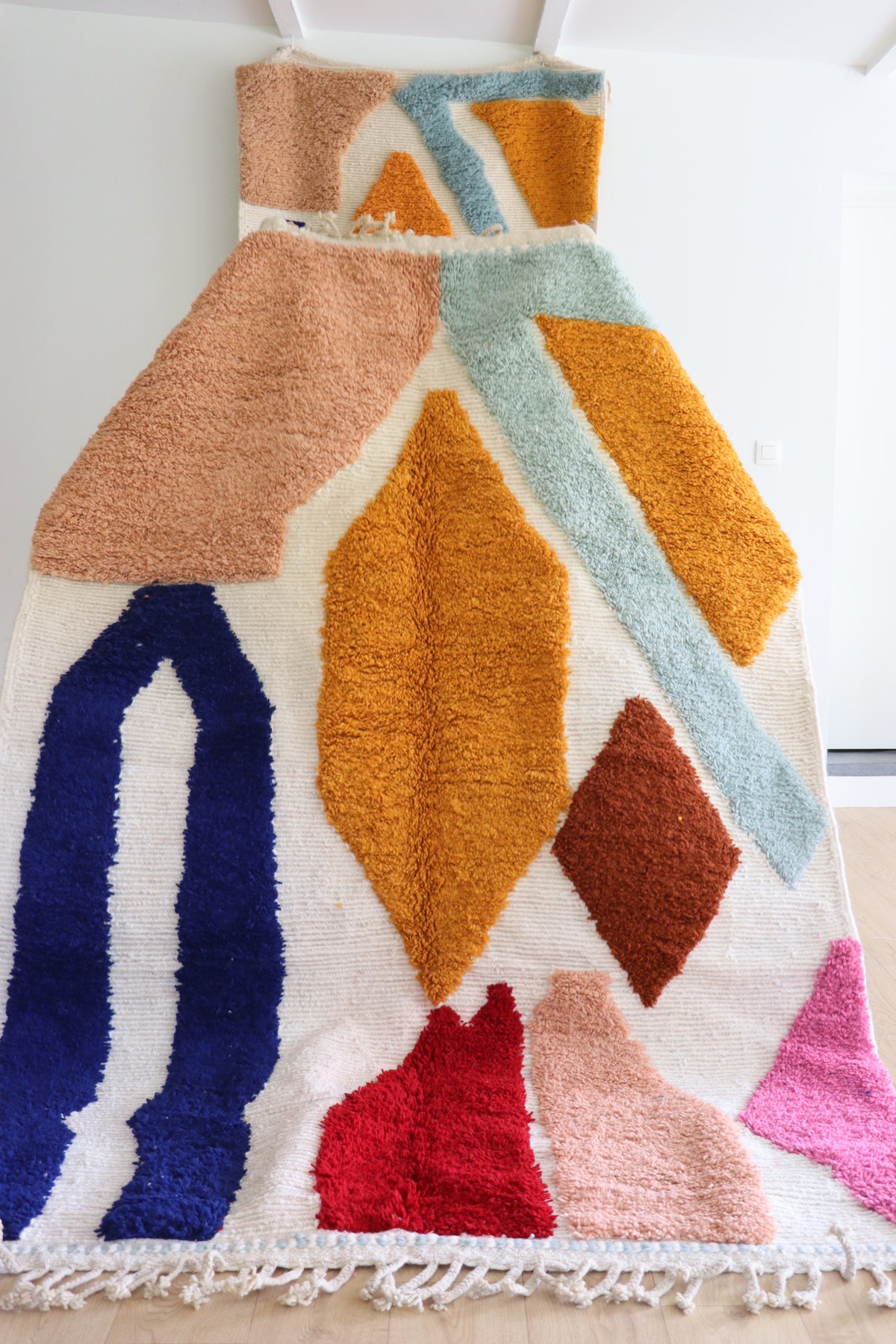 Beni Ouarain Moroccan Colorful Rug (1262) 252x158cm - Logo