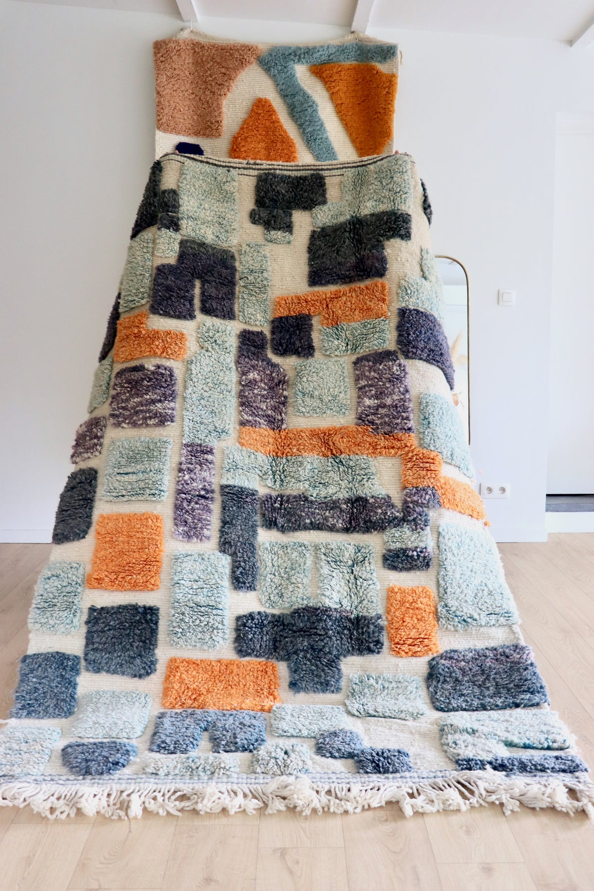 Tapis Beni Ouarain coloré (1251) 250x157cm - Rain Clouds