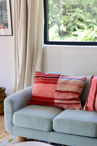 Coussin marocain en laine rose - 75x50cm