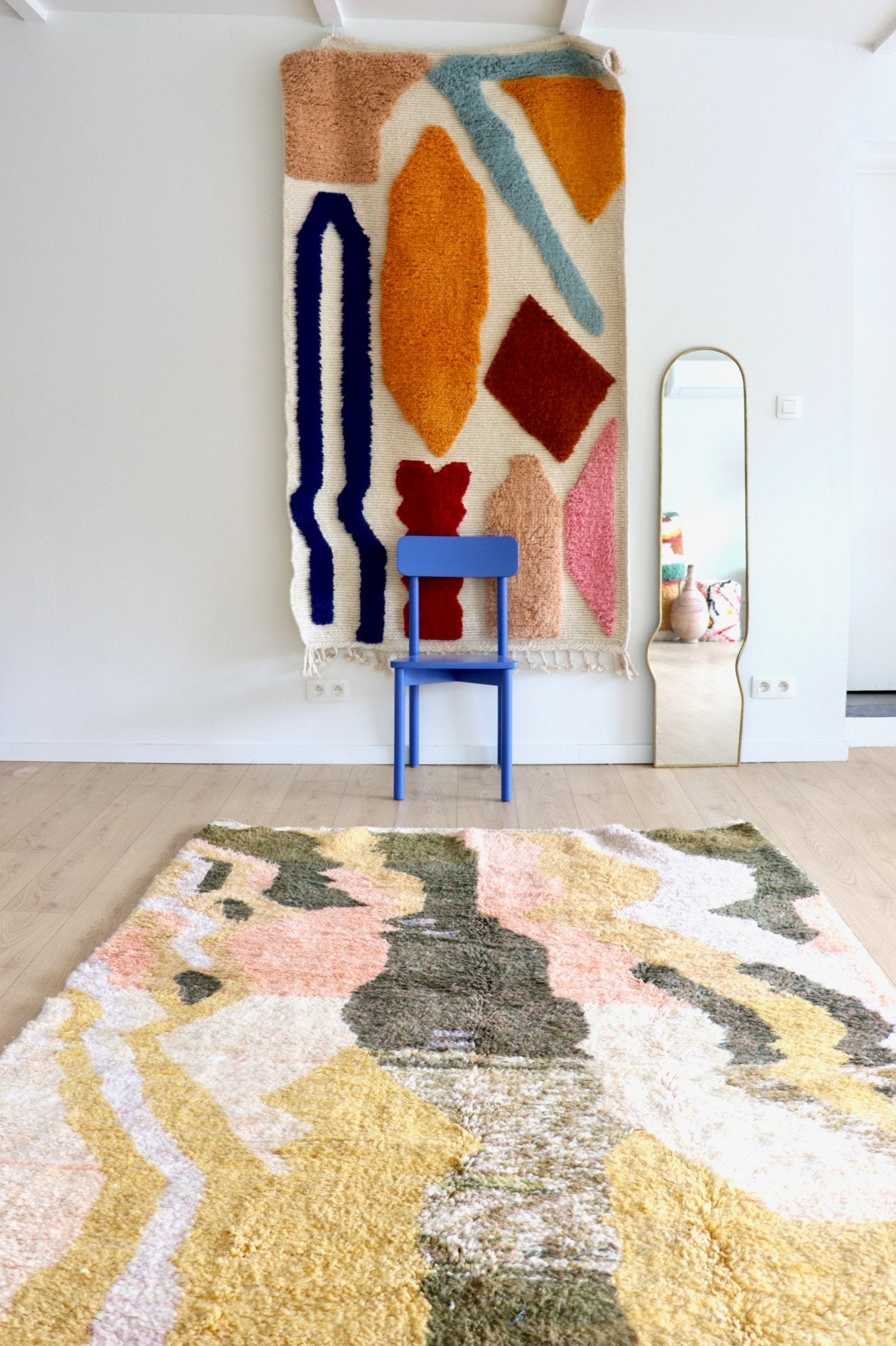 Beni Ouarain Moroccan Colorful Rug (1162) 233x173cm - Ostuni - Tree of Colors