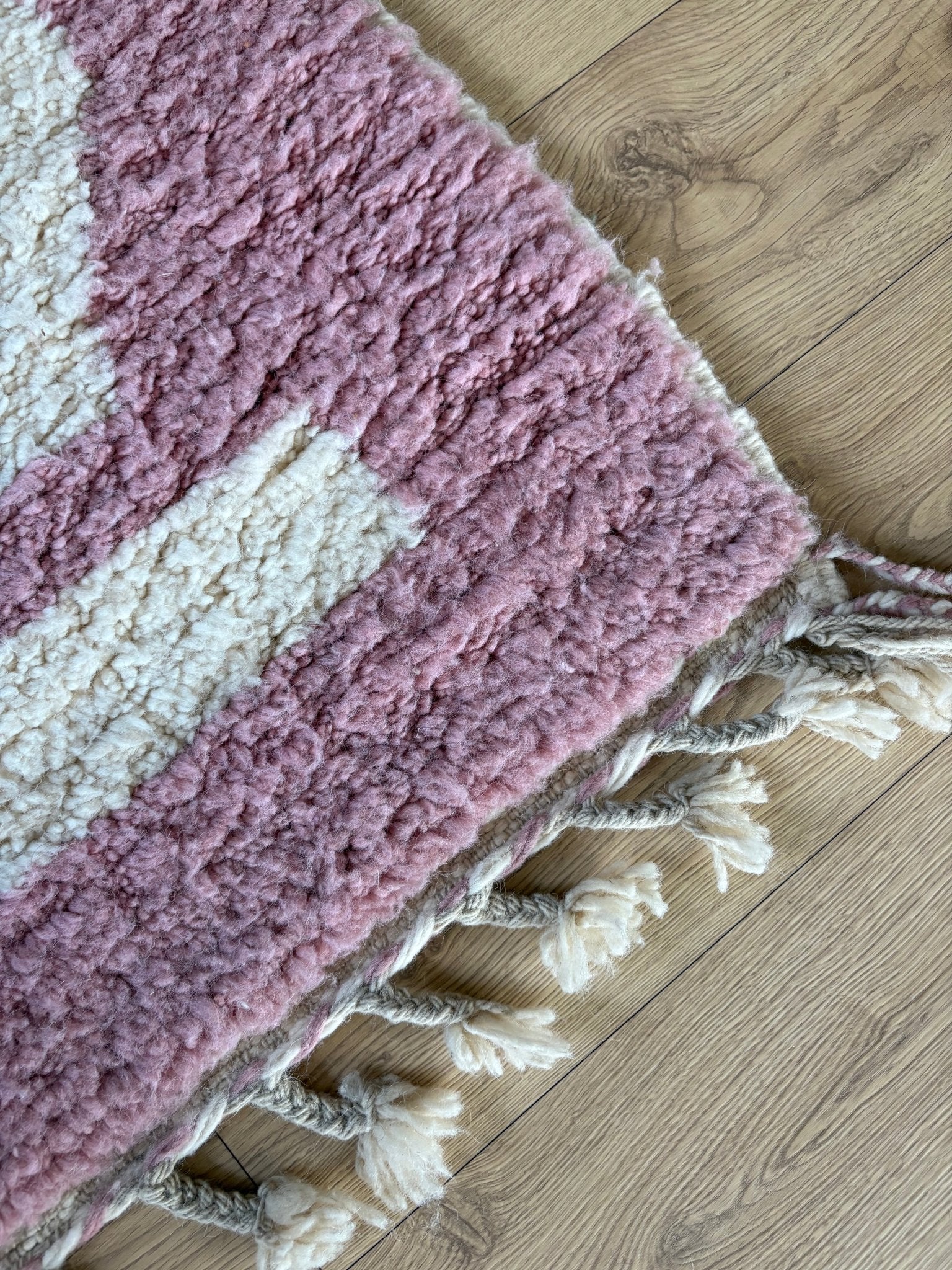 Beni Ouarain Moroccan Colorful Rug (808) 239x155cm - Lavender - Tree of Colors