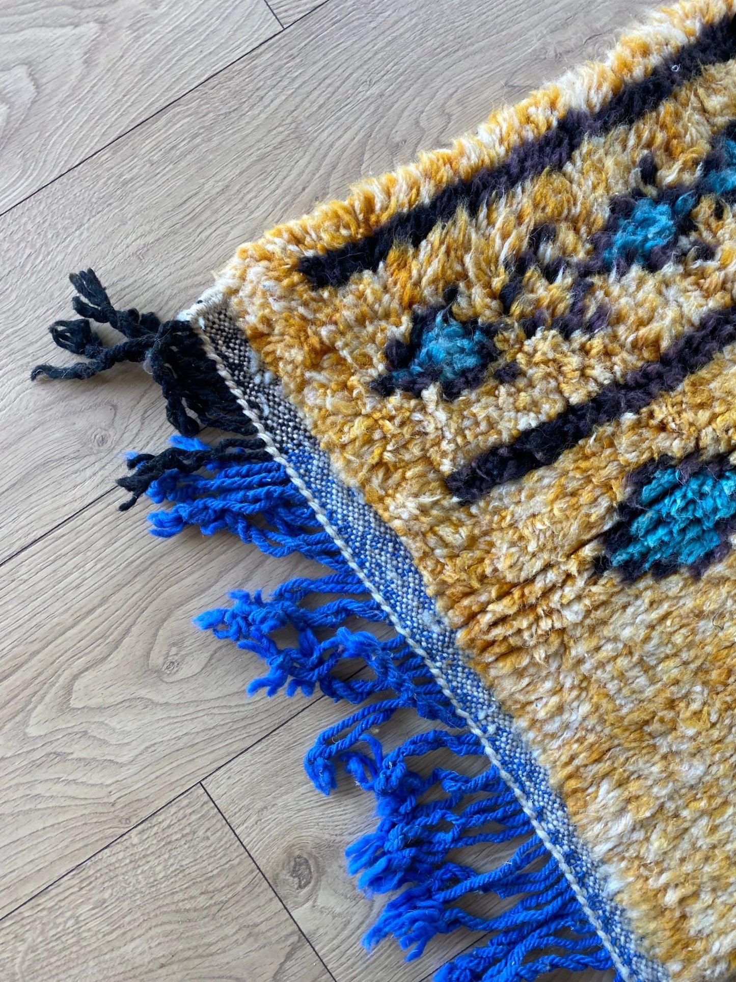 Beni Ouarain Moroccan Colorful Rug (883) 257x152cm - India - Tree of Colors