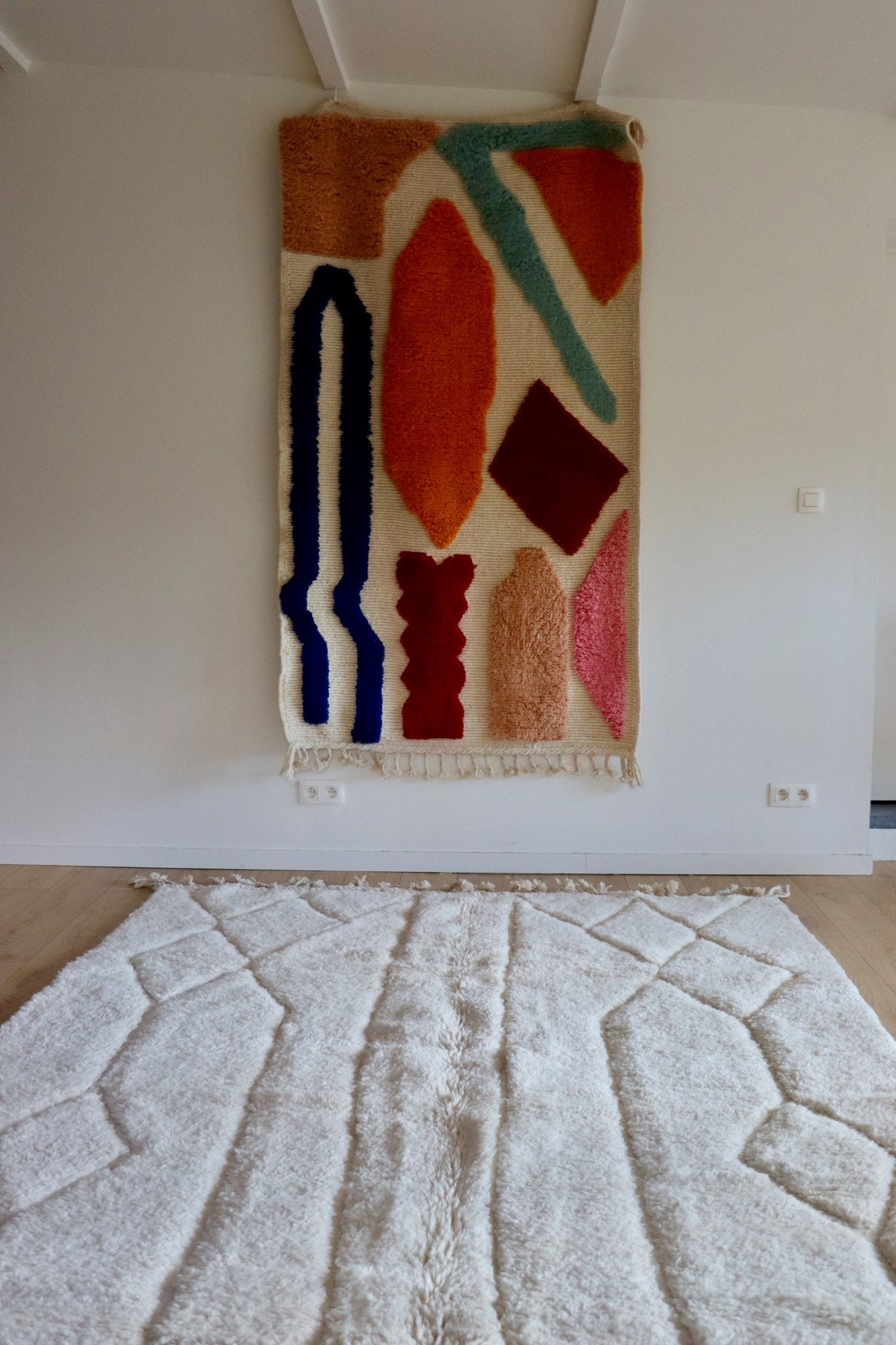 Beni Ouarain Moroccan White Rug (1067) 301x208cm - Timeless - Tree of Colors