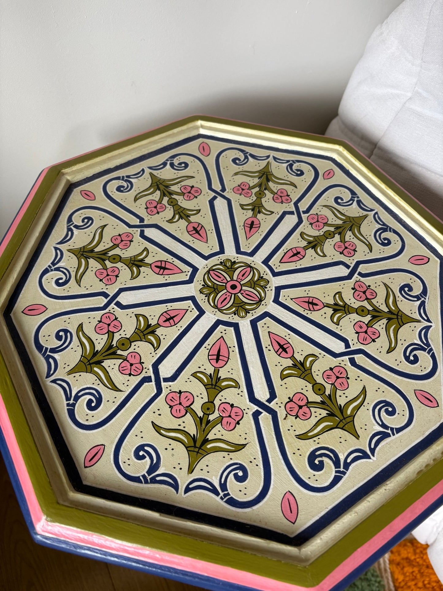 Handpainted coffe table - Tree of Colors