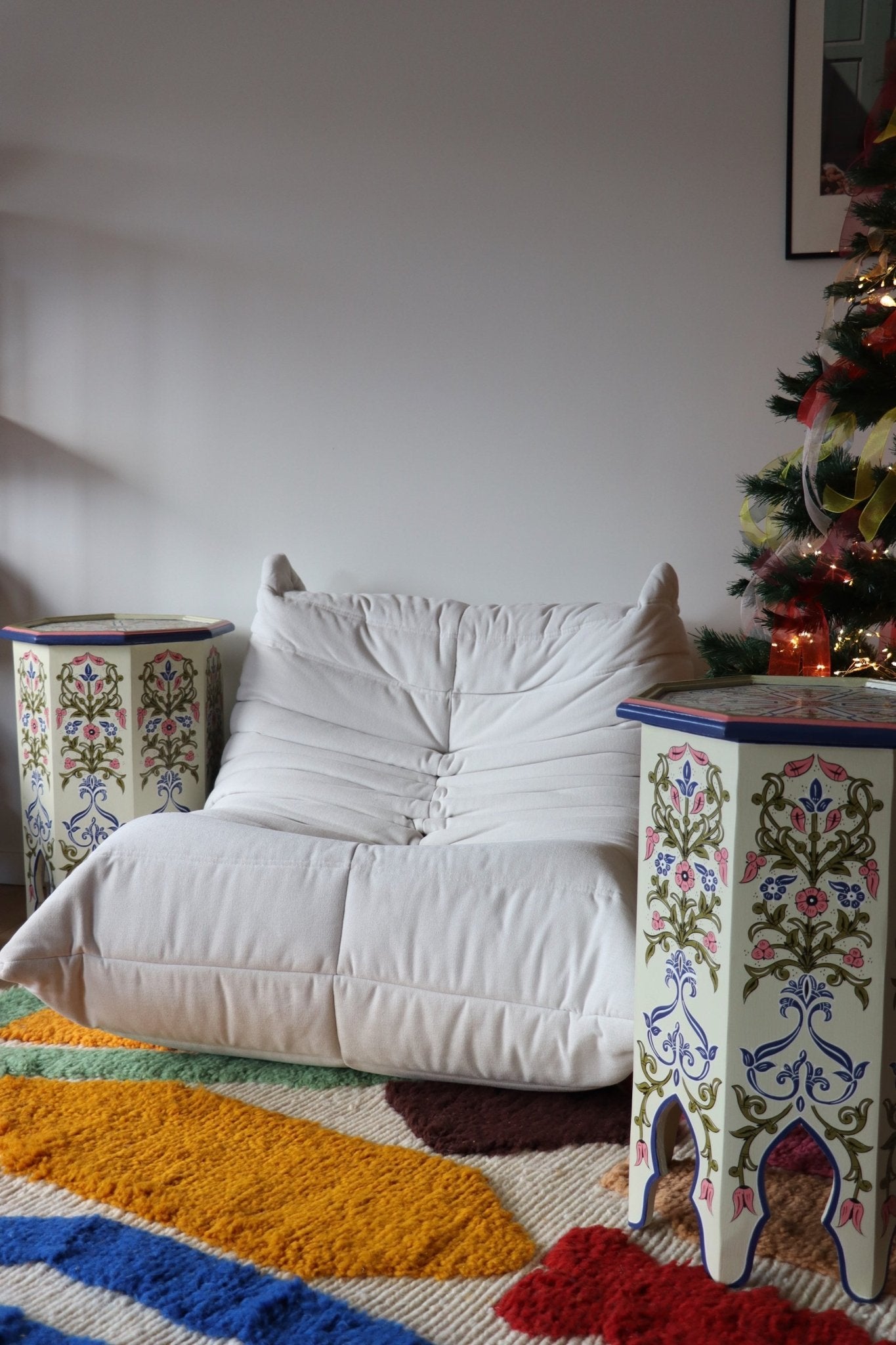 Handpainted coffe table - Tree of Colors