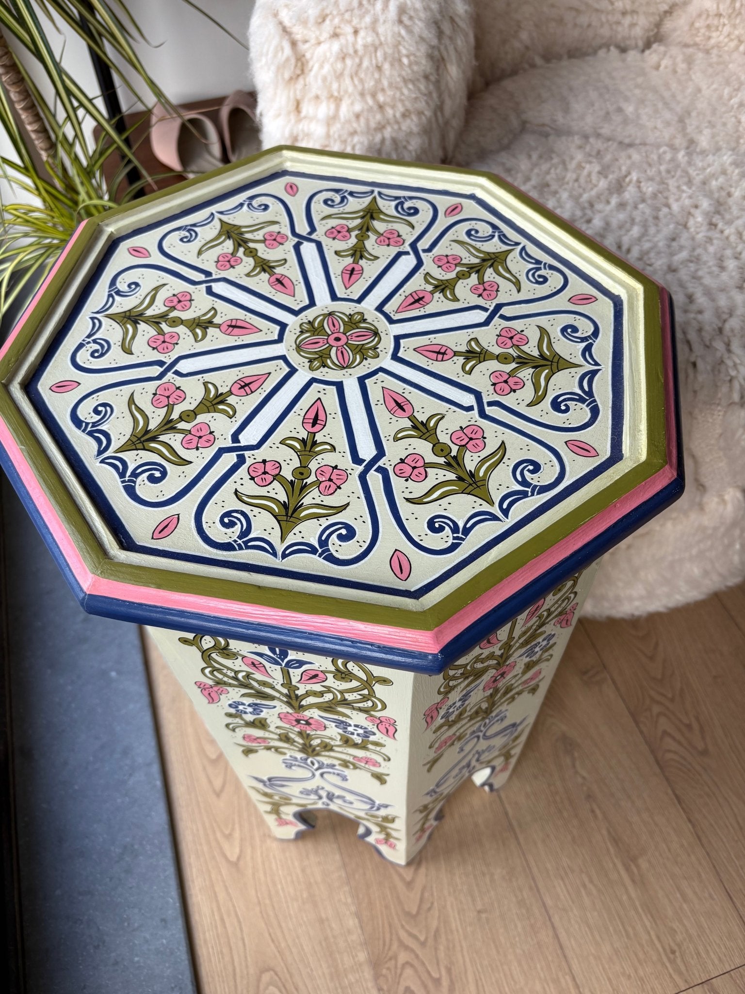 Handpainted coffe table - Tree of Colors